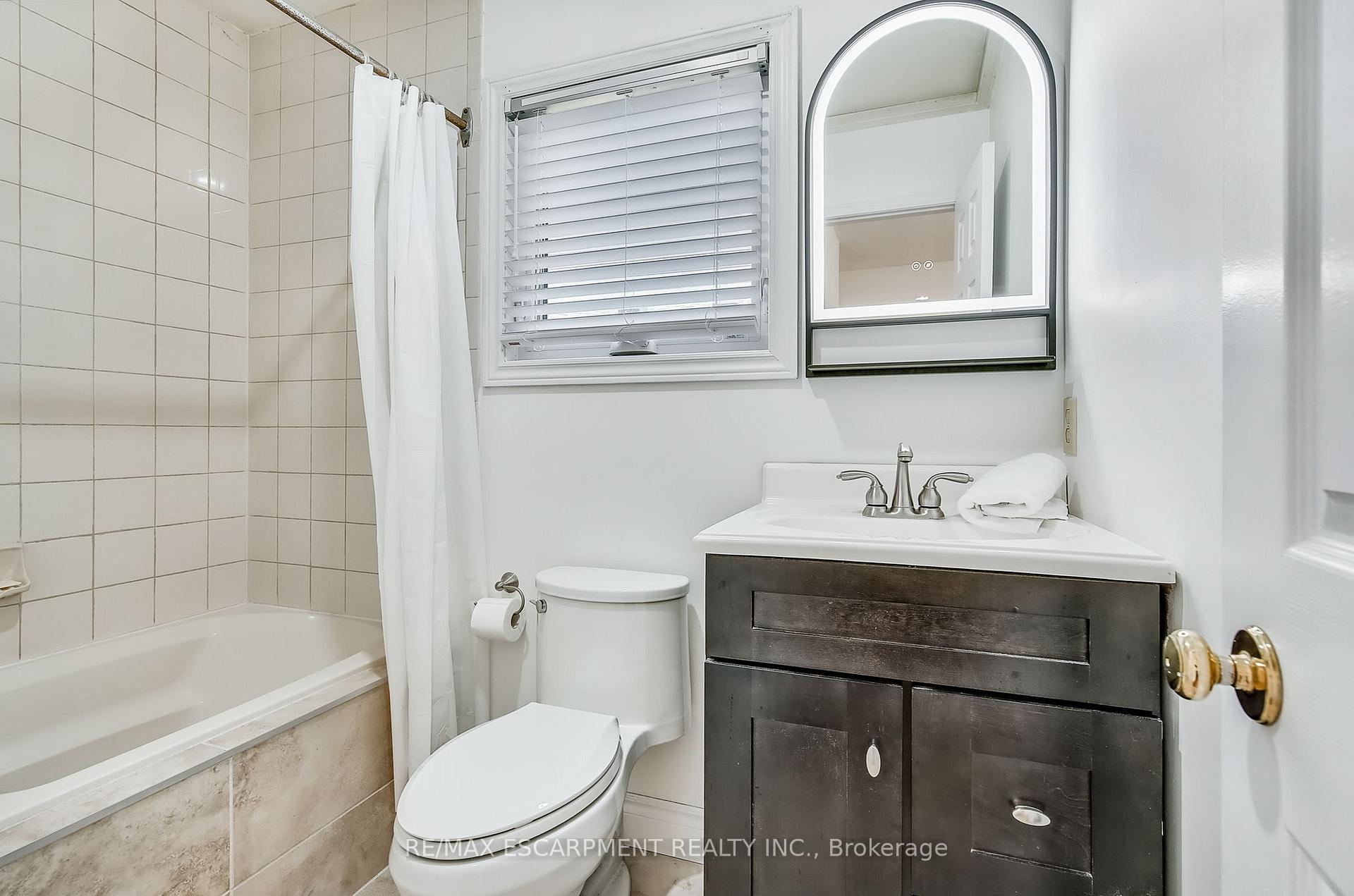 Photo 14 of 2174 Bader Crescent, Burlington, Brant Hills — HOMEH
