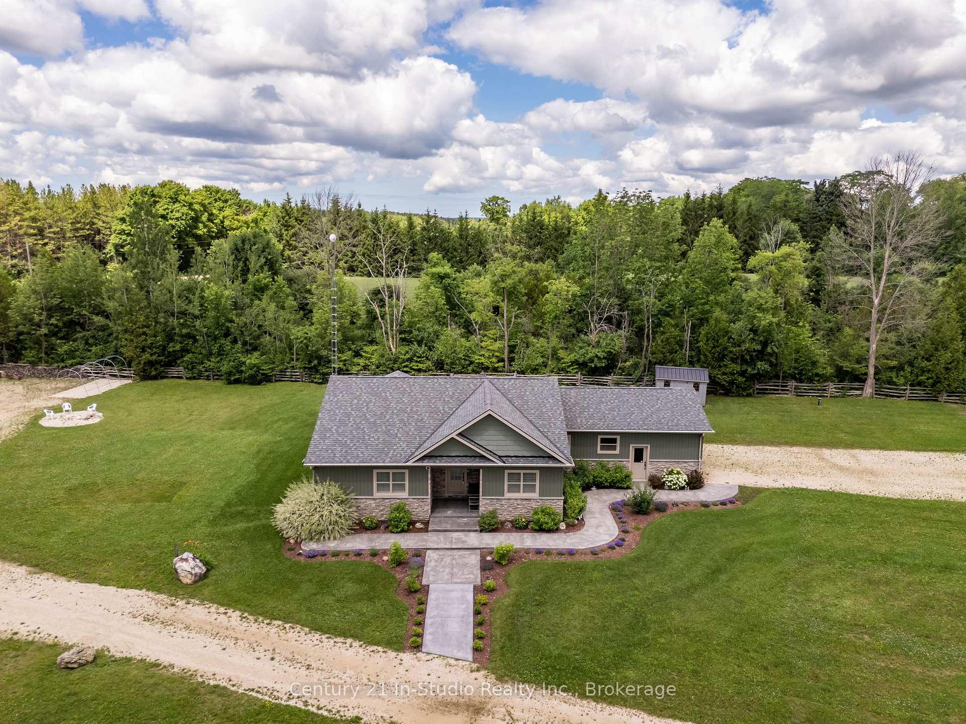 Photo 8 of 734591 West Back Line, Grey Highlands — HOMEH