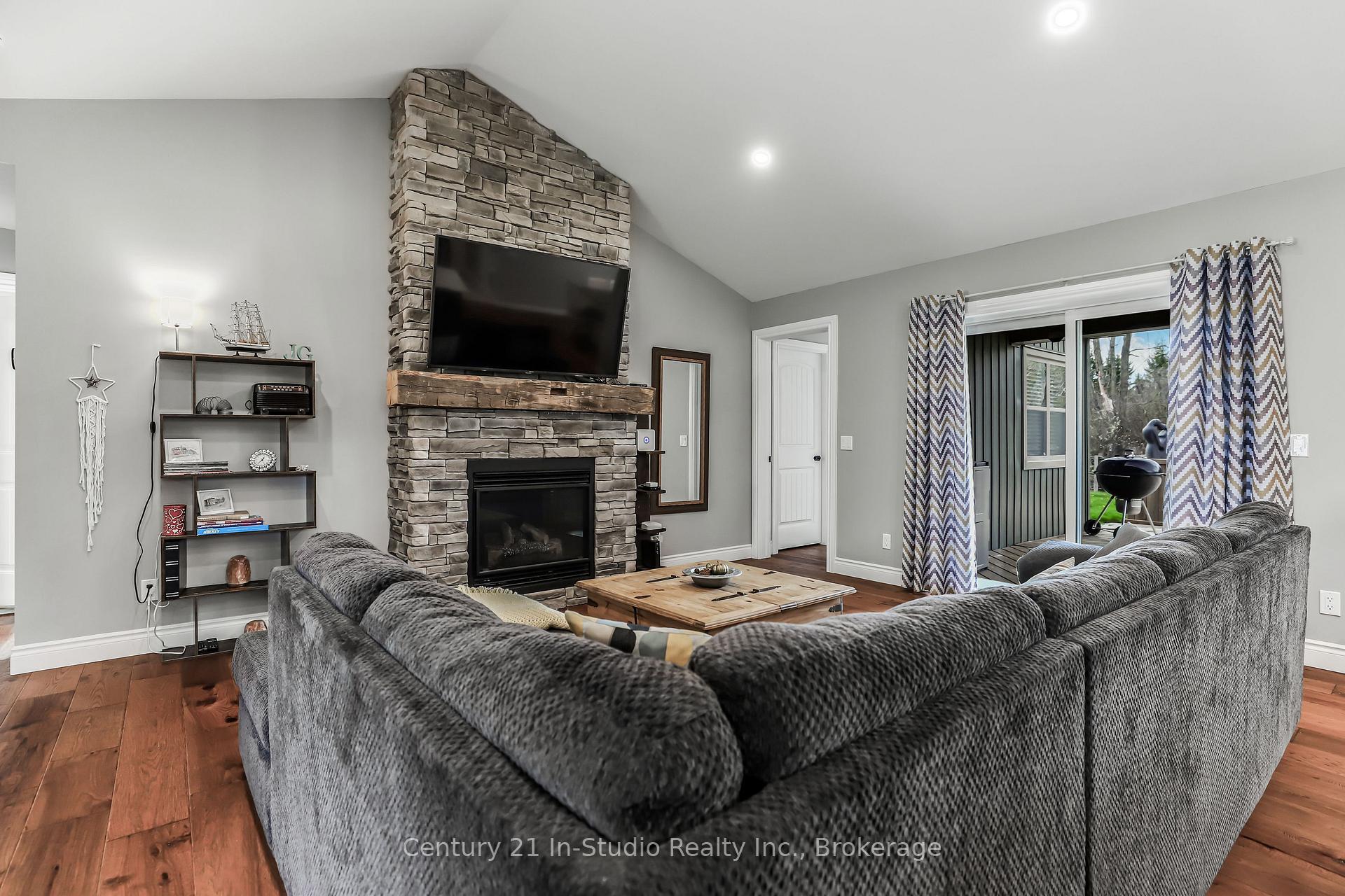 Photo 16 of 734591 West Back Line, Grey Highlands — HOMEH
