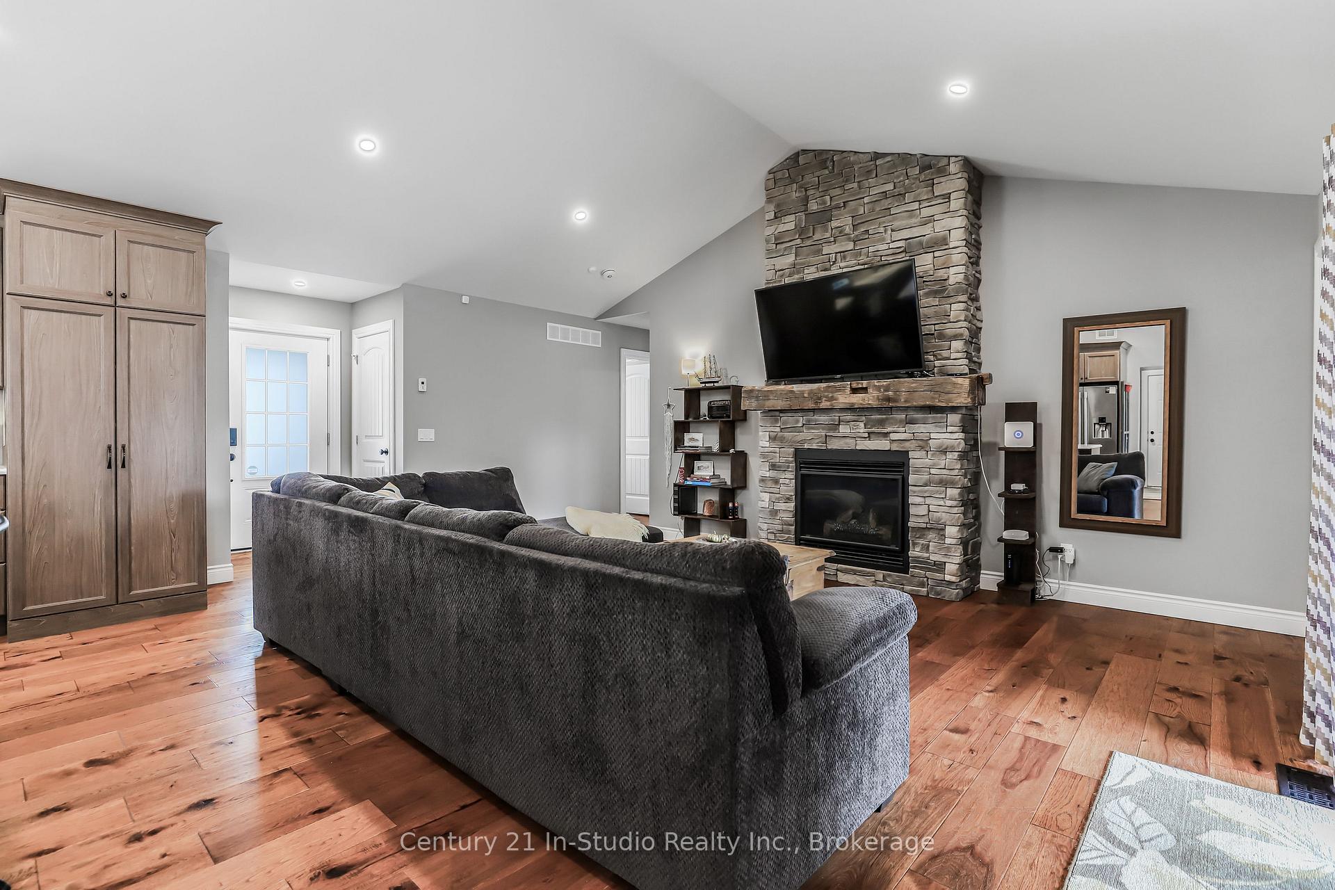 Photo 18 of 734591 West Back Line, Grey Highlands — HOMEH