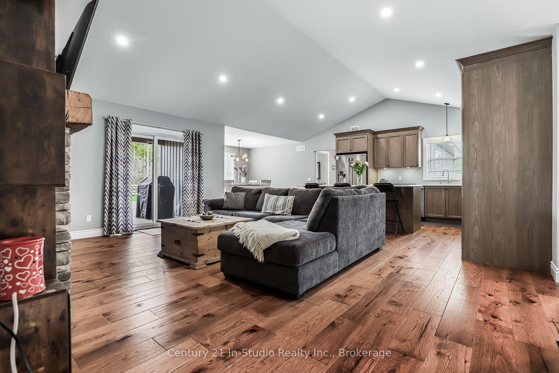 Photo 19 of 734591 West Back Line, Grey Highlands — HOMEH