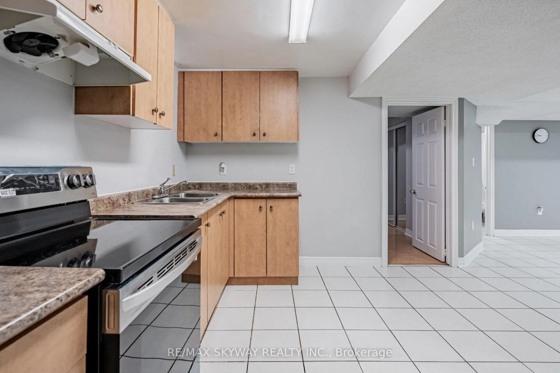 Photo 40 of 15 Borneo Crescent, Brampton, Sandringham-Wellington — HOMEH