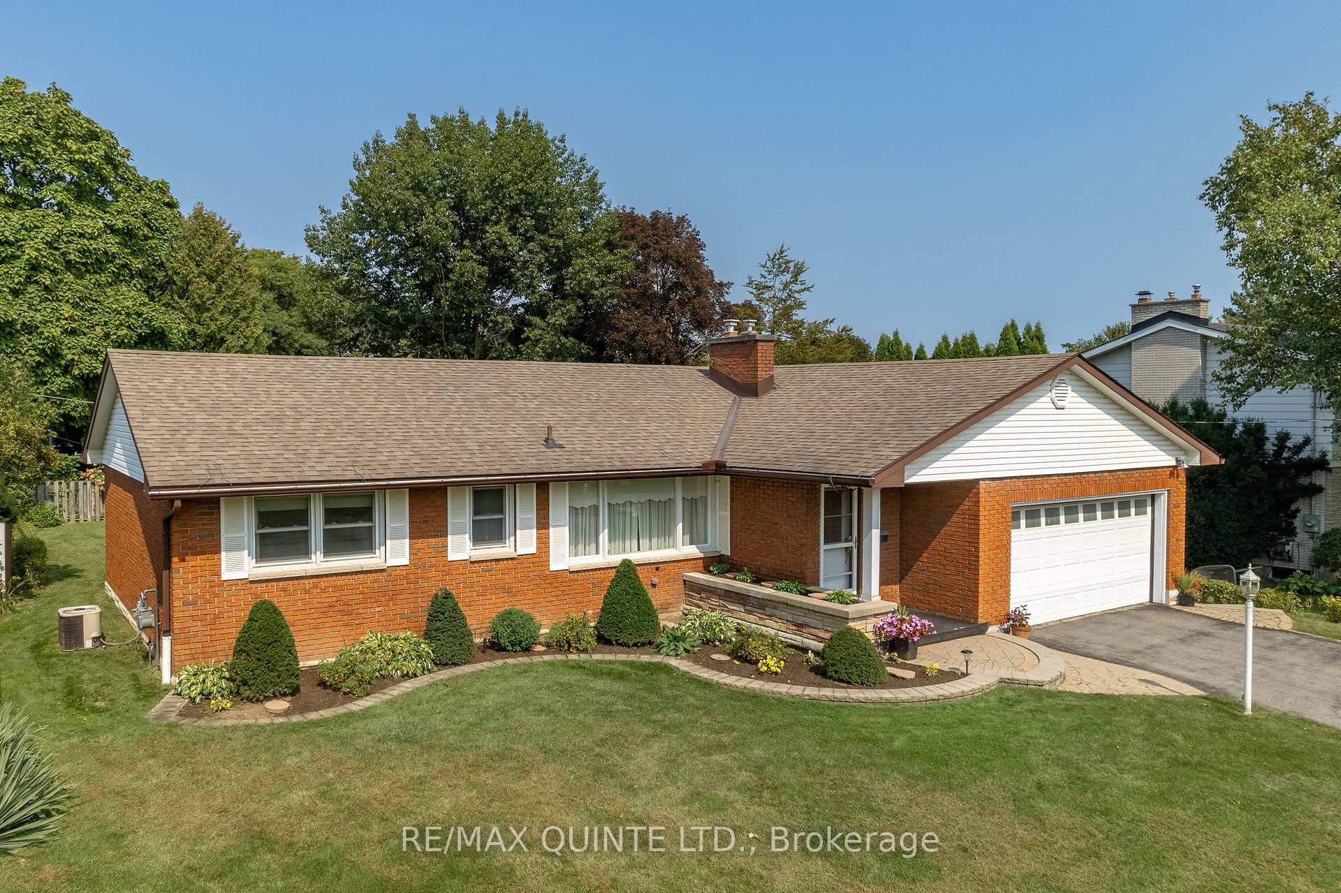 Photo 2 of 10 Sunset Drive, Belleville, Belleville Ward — HOMEH