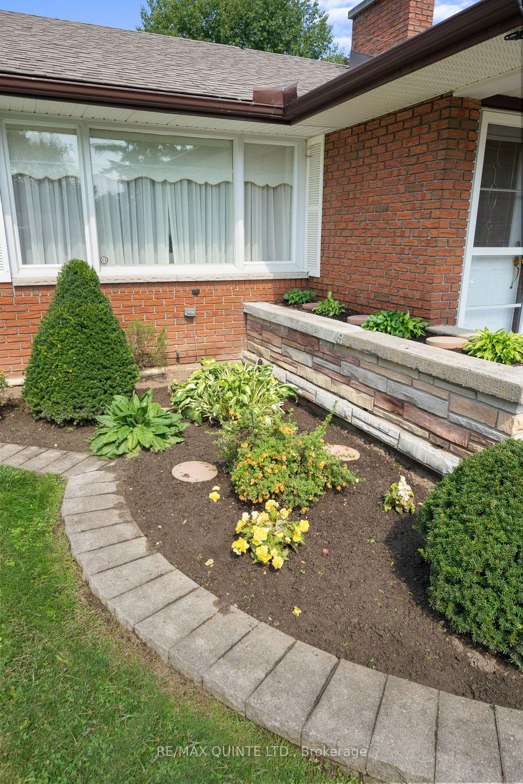 Photo 6 of 10 Sunset Drive, Belleville, Belleville Ward — HOMEH