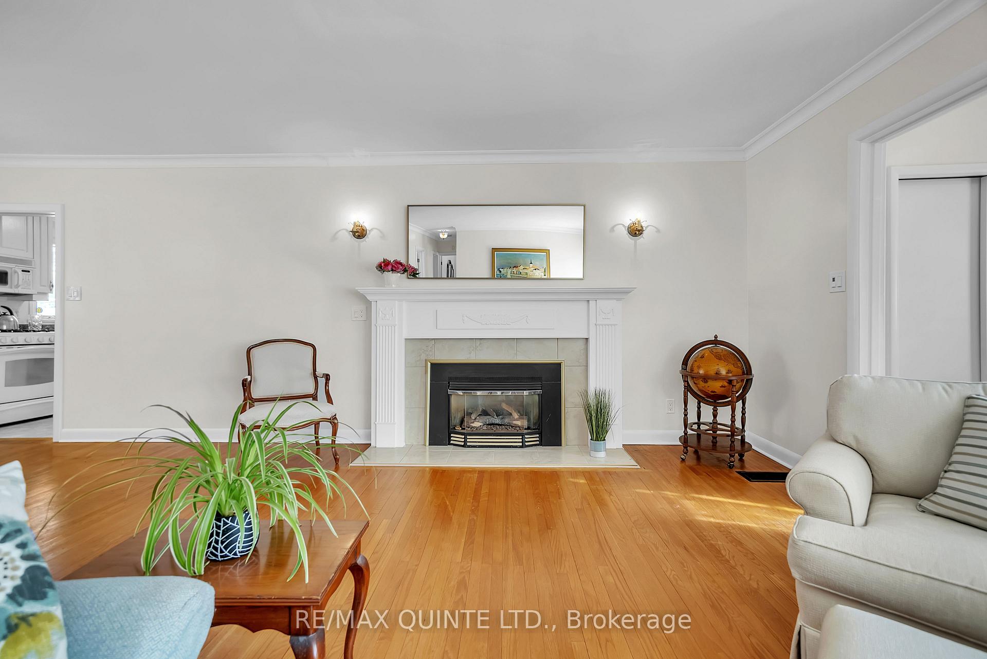 Photo 11 of 10 Sunset Drive, Belleville, Belleville Ward — HOMEH