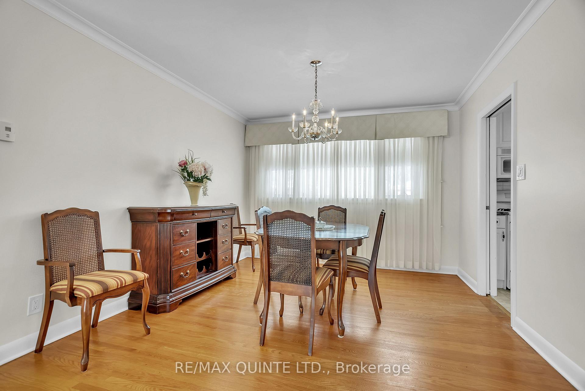 Photo 15 of 10 Sunset Drive, Belleville, Belleville Ward — HOMEH