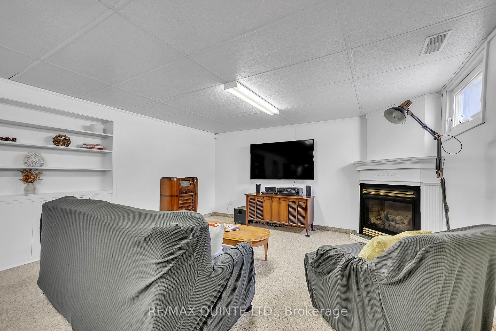 Photo 28 of 10 Sunset Drive, Belleville, Belleville Ward — HOMEH