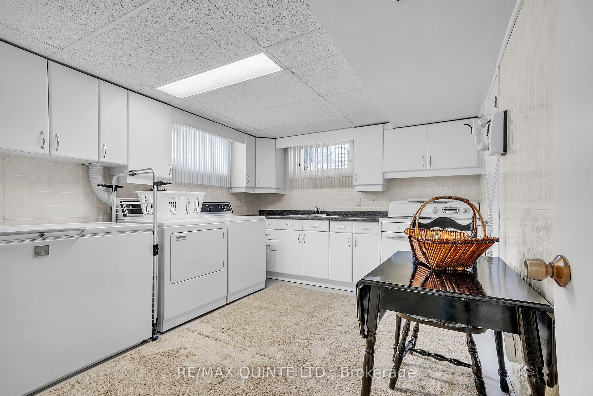 Photo 31 of 10 Sunset Drive, Belleville, Belleville Ward — HOMEH