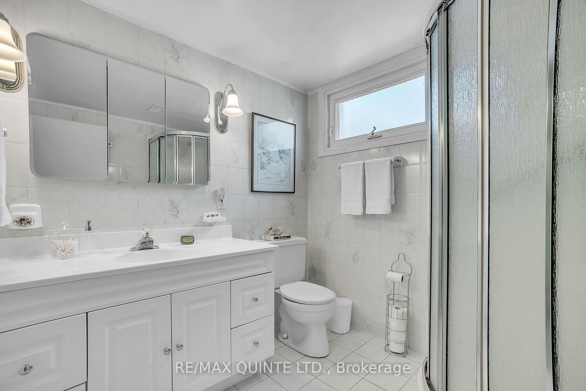 Photo 34 of 10 Sunset Drive, Belleville, Belleville Ward — HOMEH
