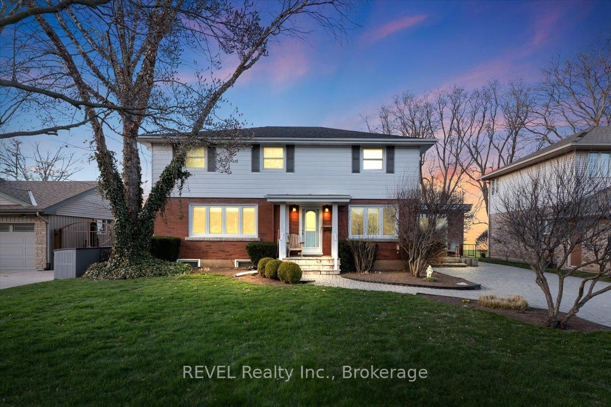 Photo 1 of 20 Lakeside Drive, Grimsby, Grimsby Beach — HOMEH