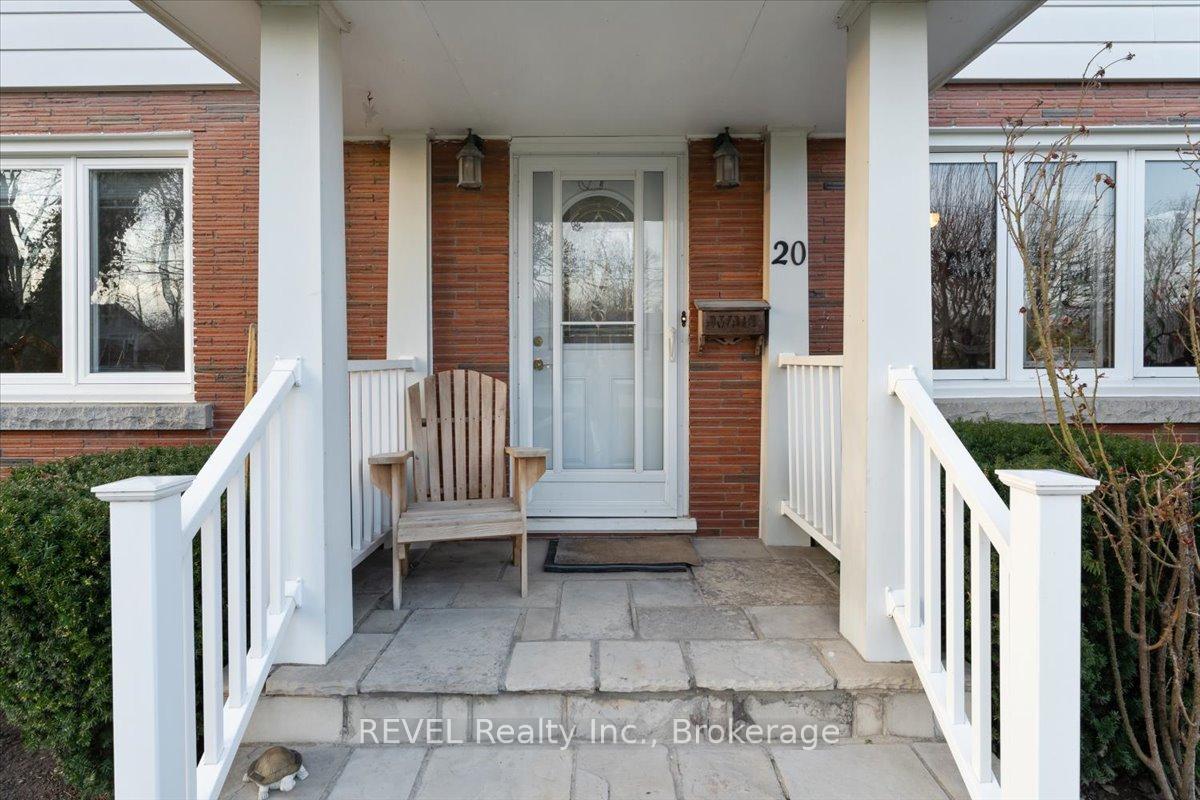 Photo 6 of 20 Lakeside Drive, Grimsby, Grimsby Beach — HOMEH