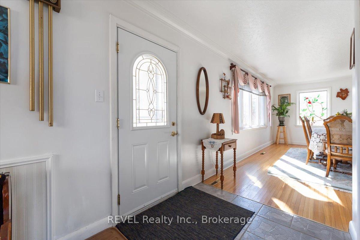 Photo 7 of 20 Lakeside Drive, Grimsby, Grimsby Beach — HOMEH