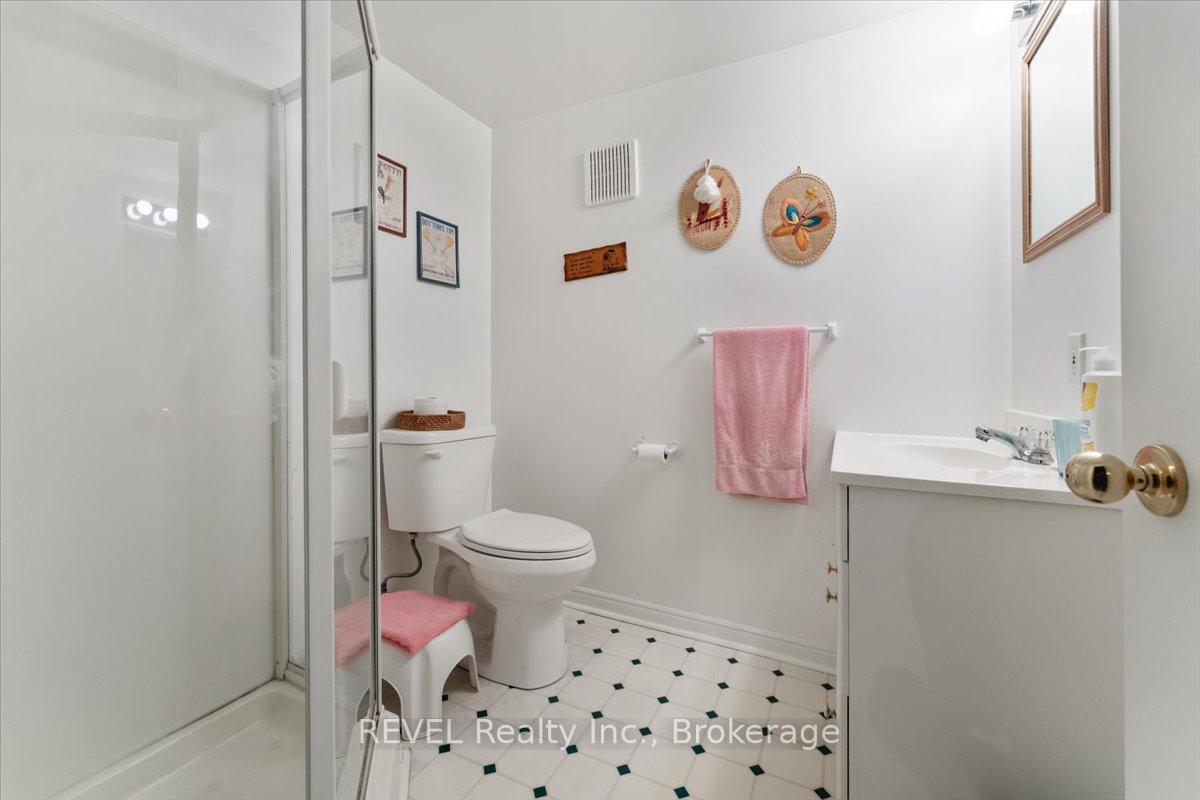 Photo 31 of 20 Lakeside Drive, Grimsby, Grimsby Beach — HOMEH