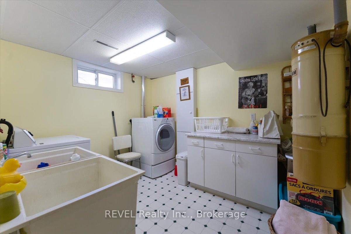 Photo 32 of 20 Lakeside Drive, Grimsby, Grimsby Beach — HOMEH