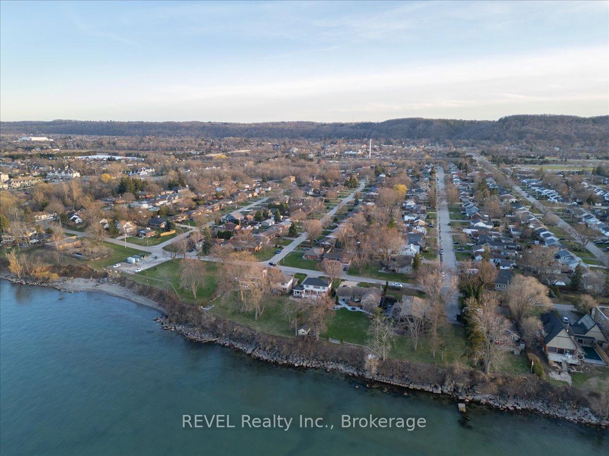 Photo 46 of 20 Lakeside Drive, Grimsby, Grimsby Beach — HOMEH