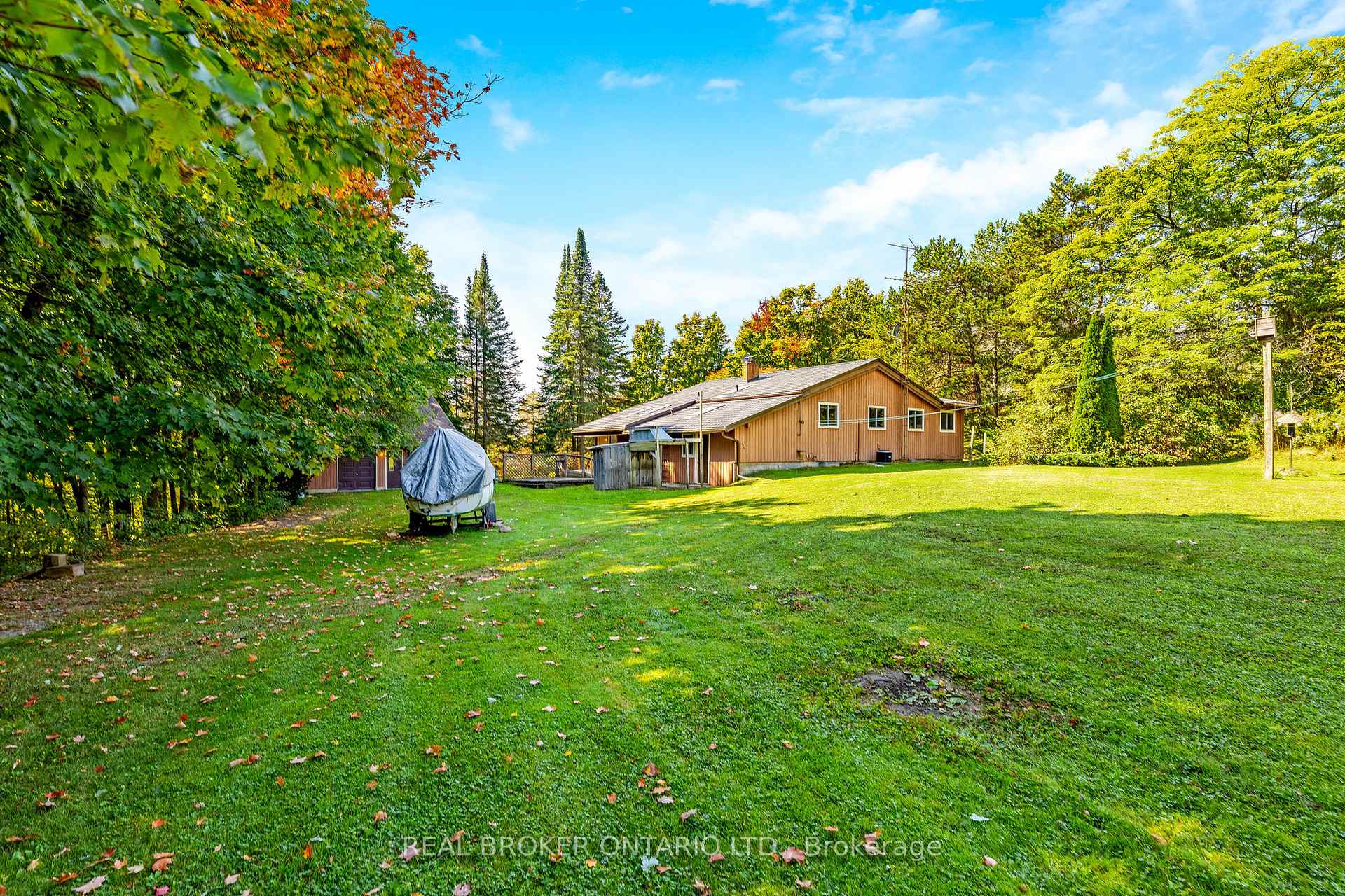 Photo 35 of 5807 Sixth Line, Erin, Rural Erin — HOMEH