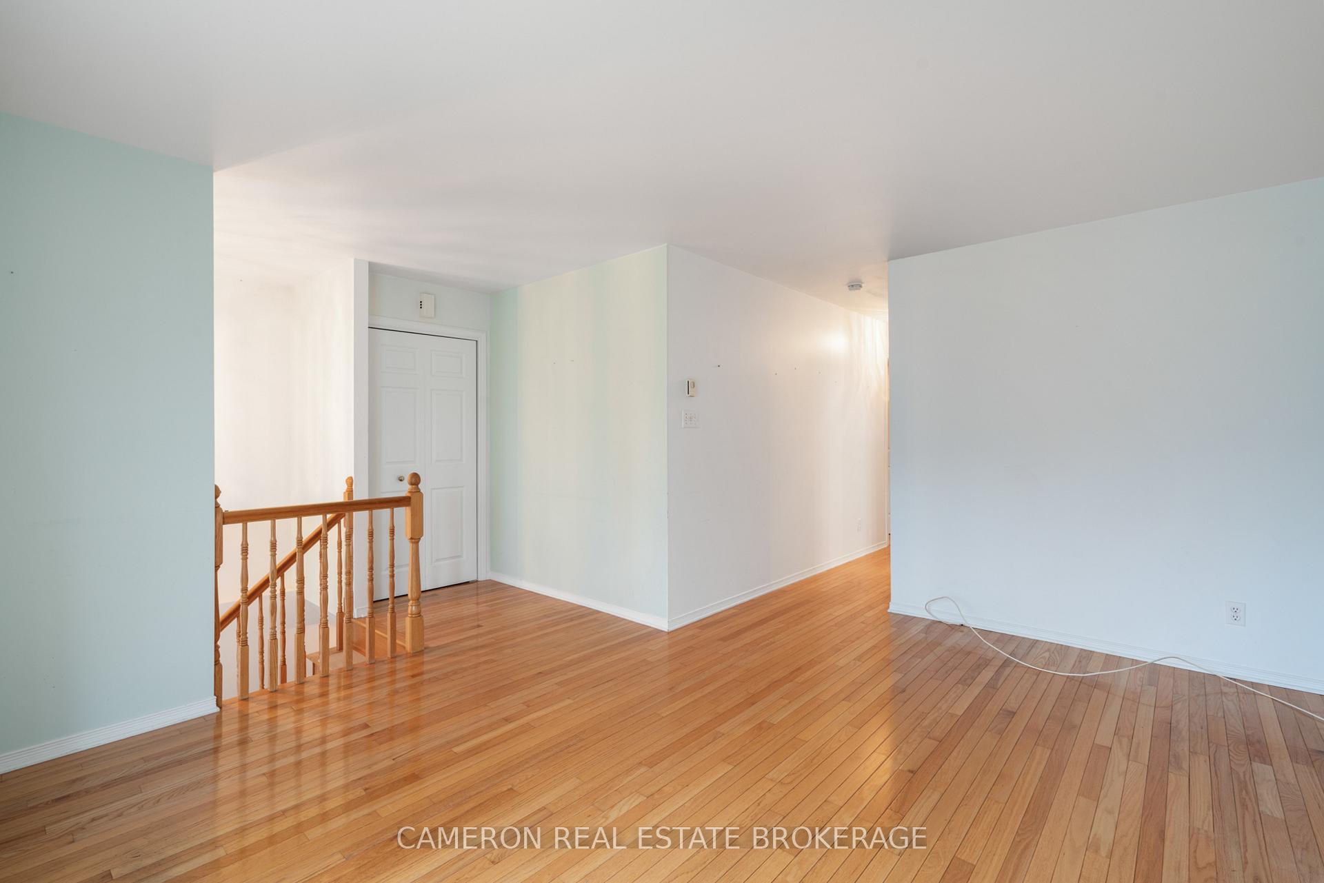 Photo 4 of 2318 Emily Crescent, Cornwall — HOMEH