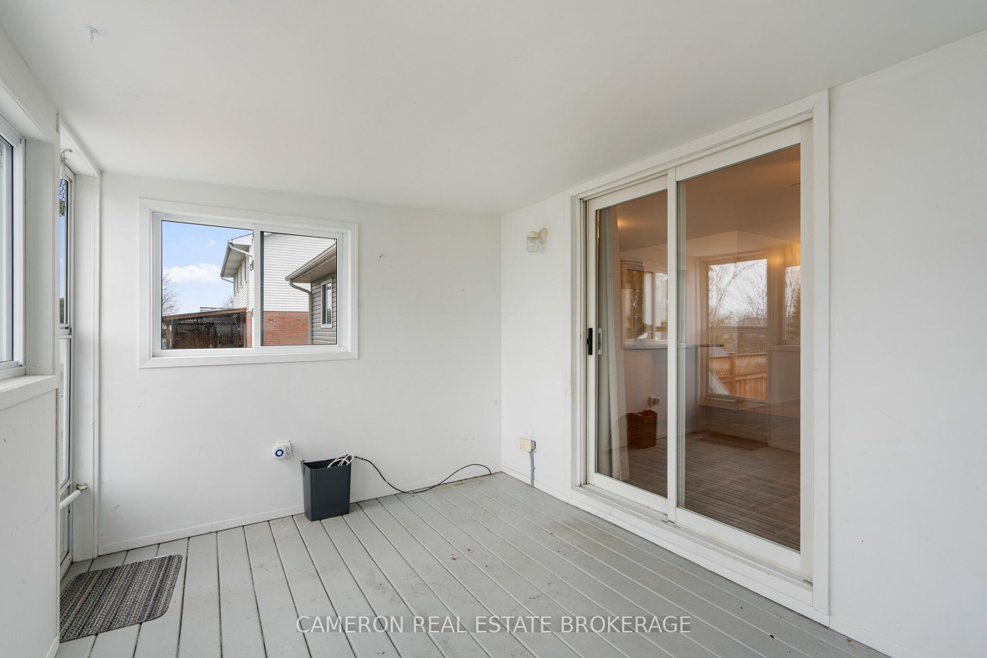 Photo 10 of 2318 Emily Crescent, Cornwall — HOMEH