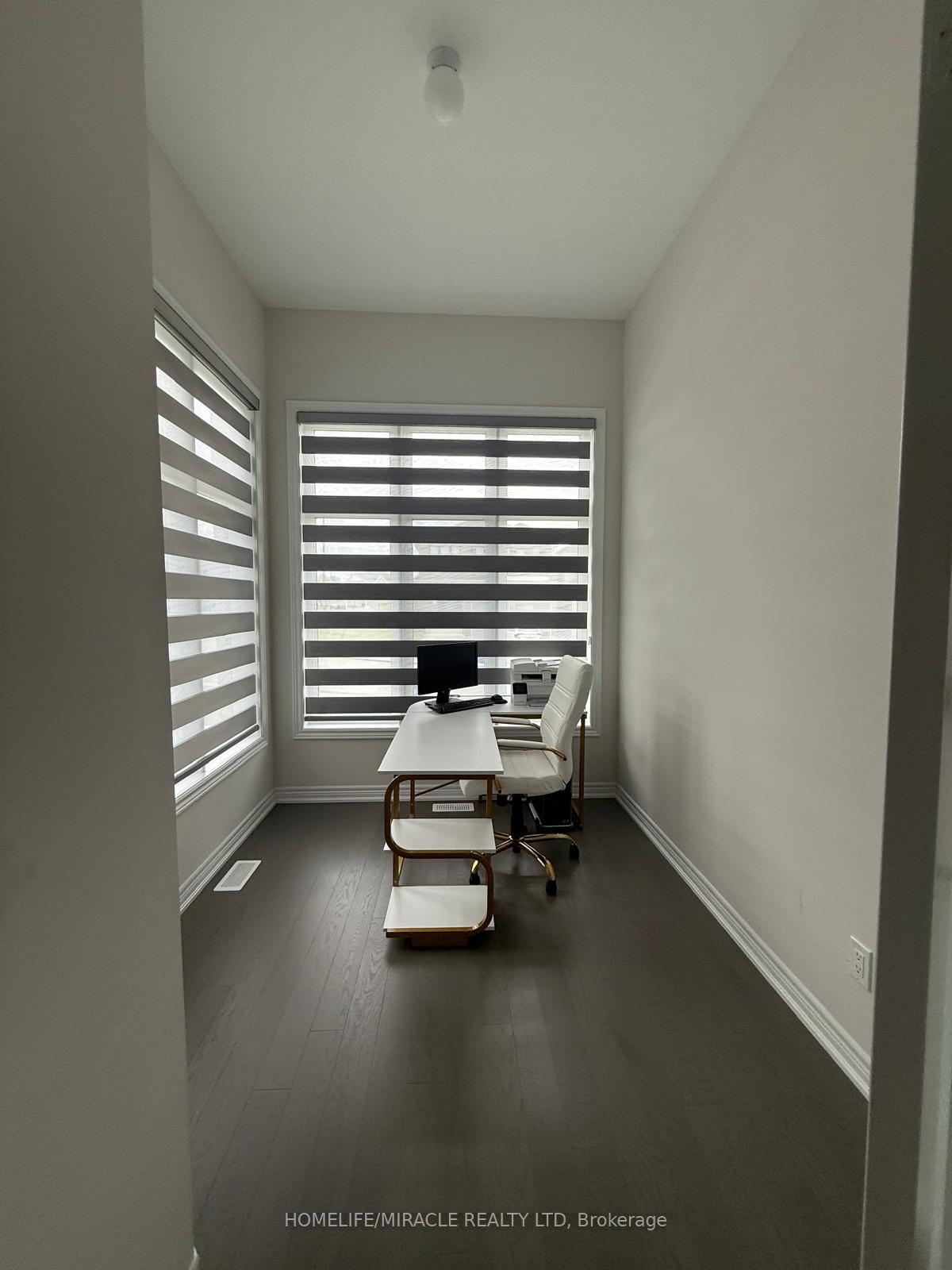 Photo 2 of 20 Ainslie Hill Crescent, Georgina, Sutton & Jackson's Point — HOMEH