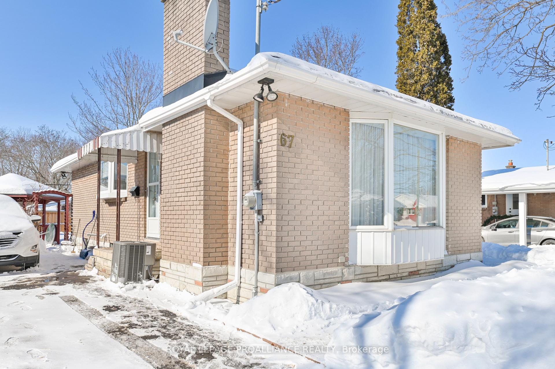 Photo 3 of 67 Elizabeth Crescent, Belleville, Belleville Ward — HOMEH