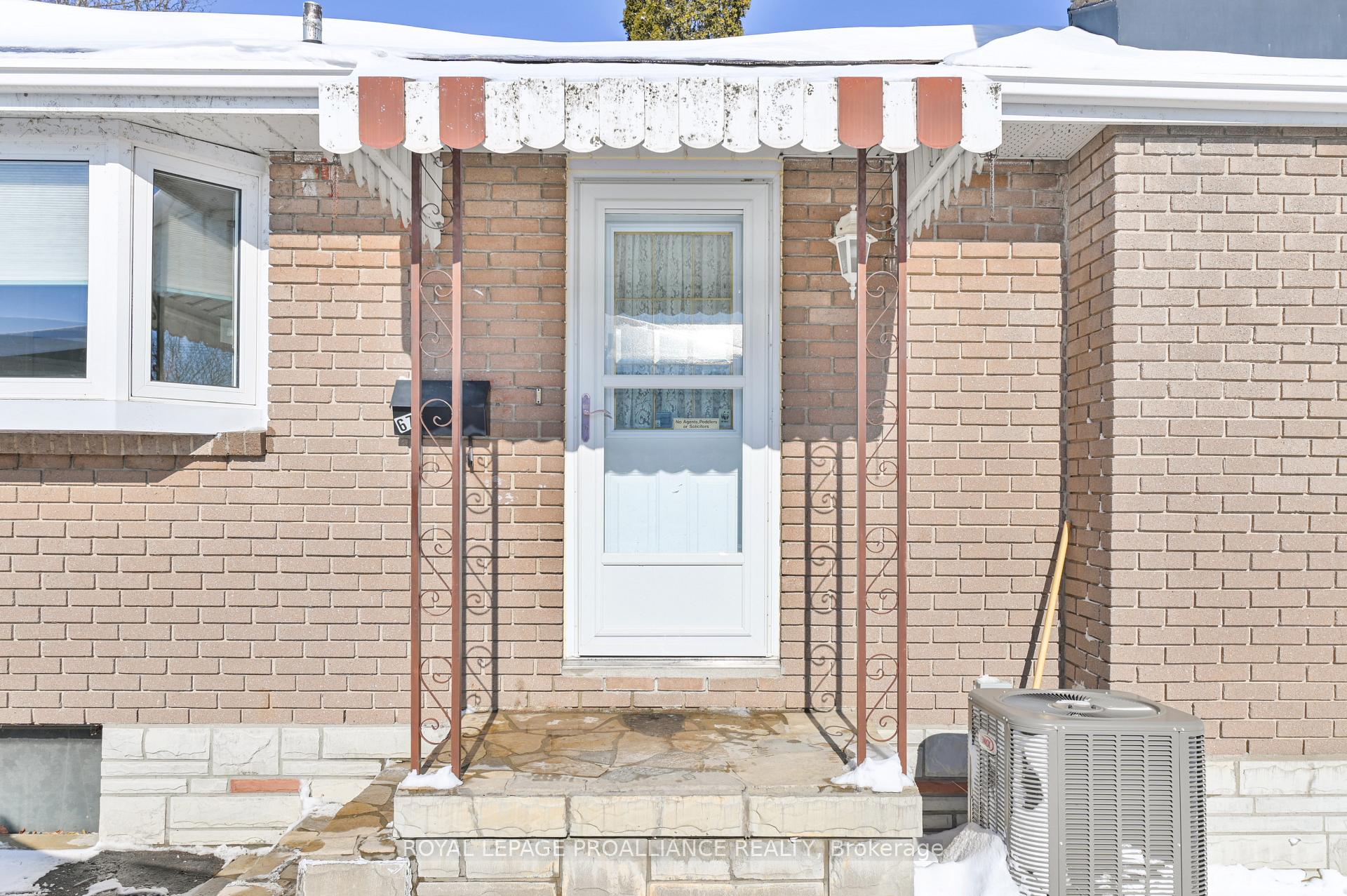 Photo 28 of 67 Elizabeth Crescent, Belleville, Belleville Ward — HOMEH