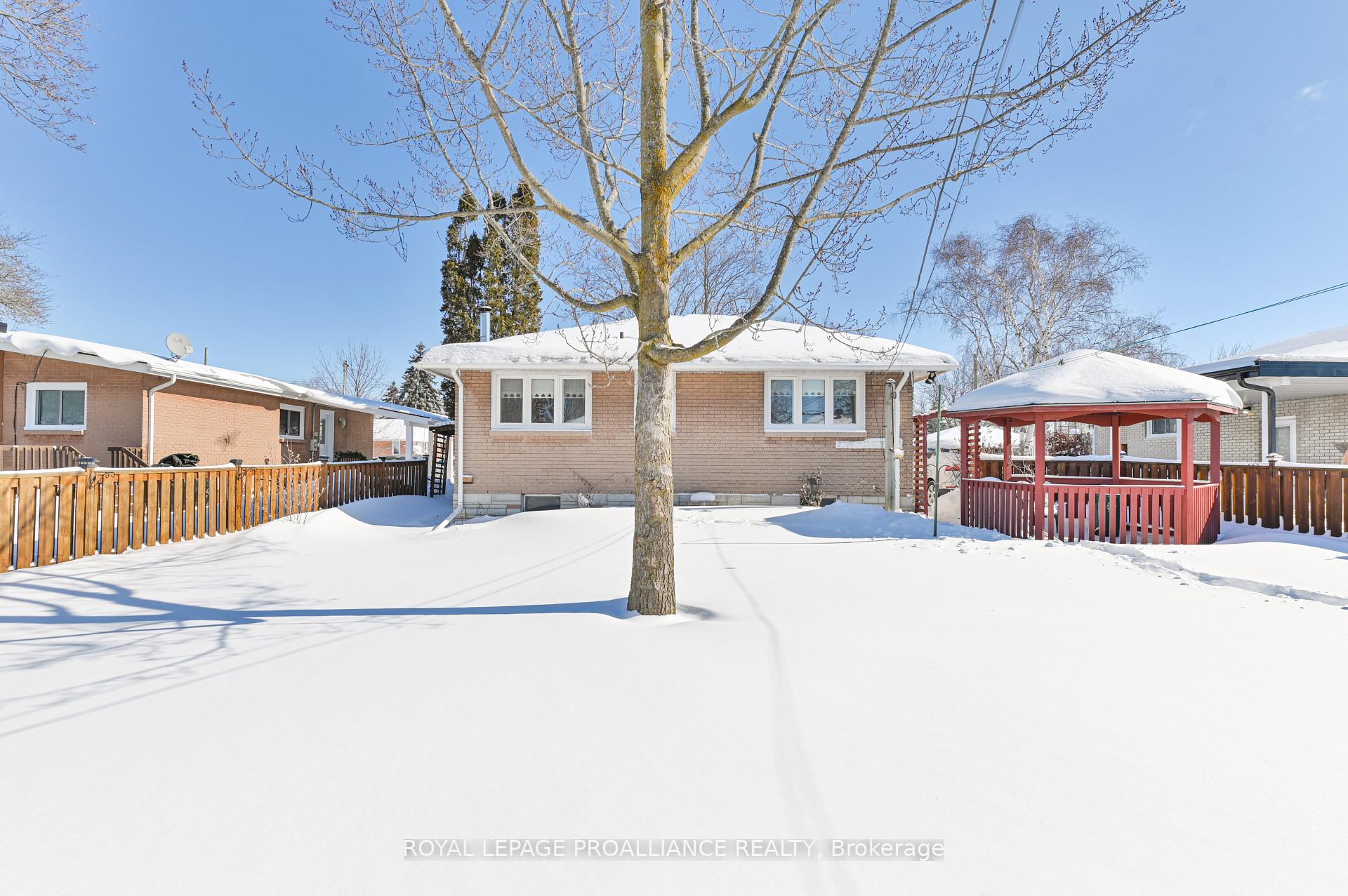 Photo 30 of 67 Elizabeth Crescent, Belleville, Belleville Ward — HOMEH