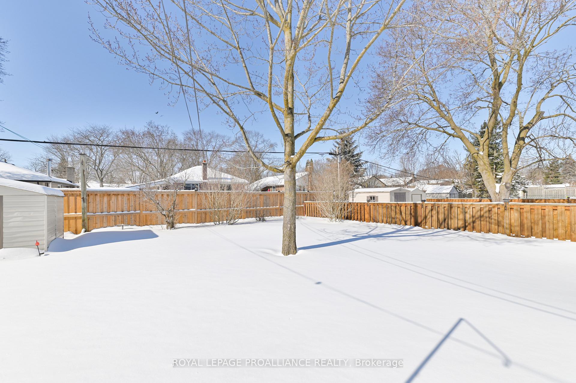 Photo 31 of 67 Elizabeth Crescent, Belleville, Belleville Ward — HOMEH