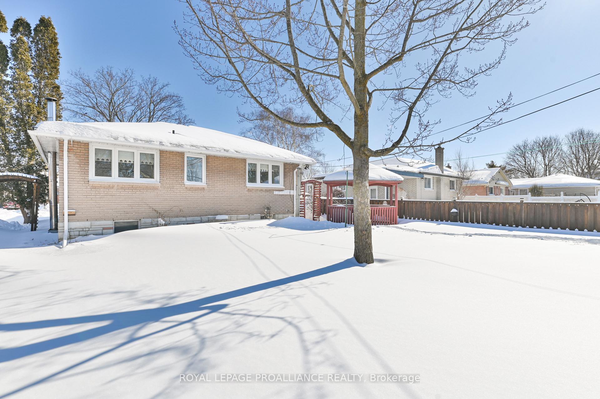 Photo 34 of 67 Elizabeth Crescent, Belleville, Belleville Ward — HOMEH