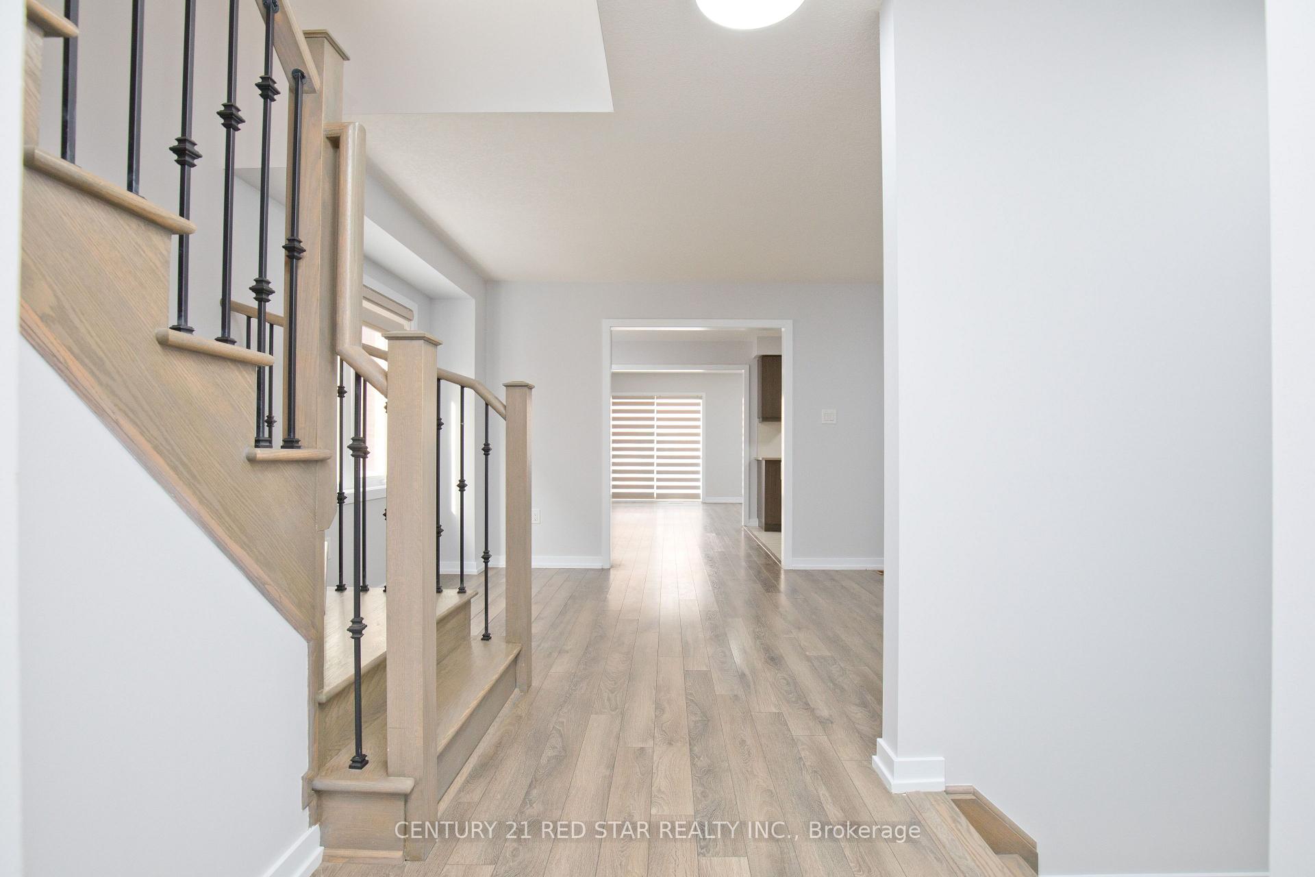 Photo 6 of 18 Golden Springs Drive, Brampton, Northwest Brampton — HOMEH