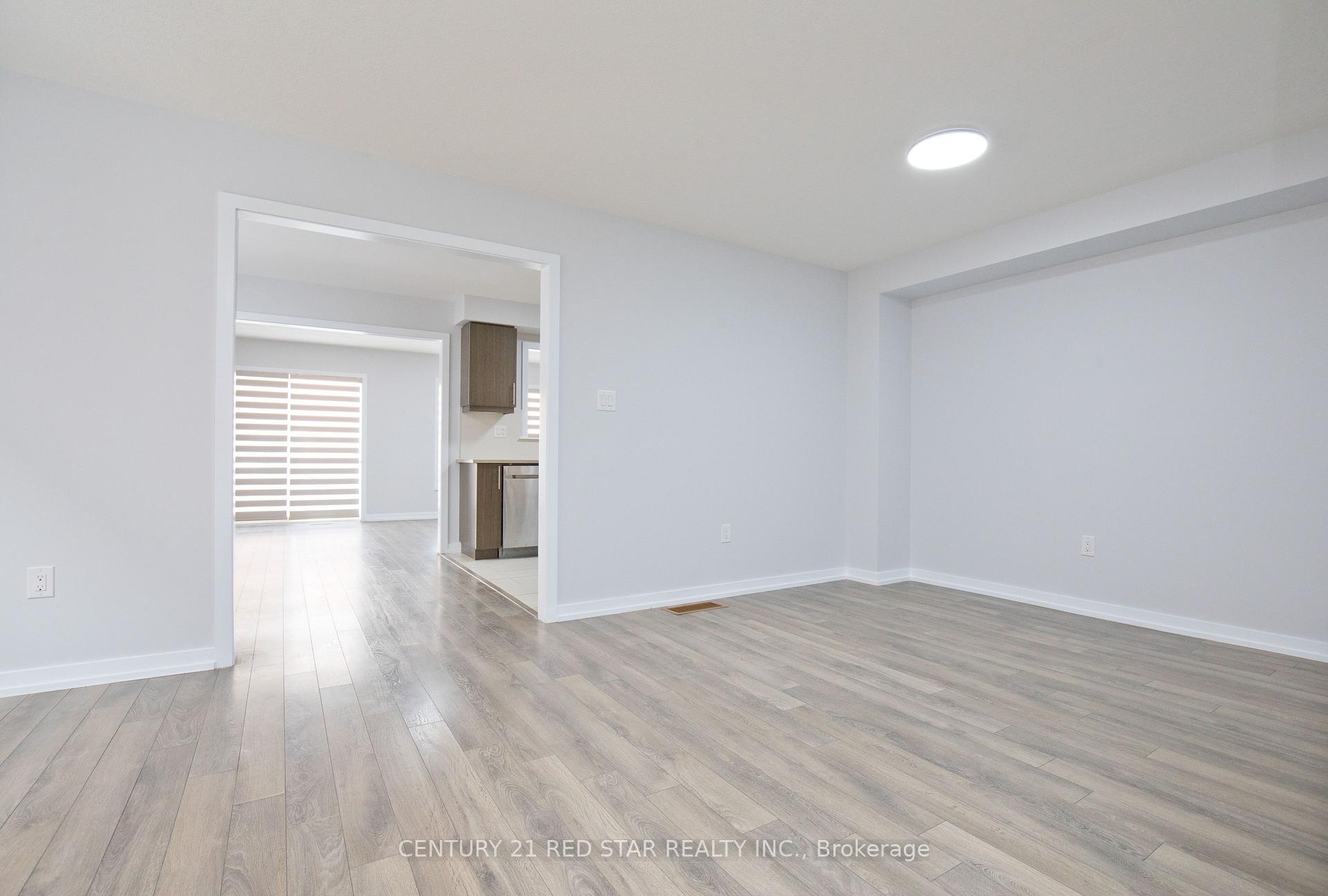 Photo 7 of 18 Golden Springs Drive, Brampton, Northwest Brampton — HOMEH
