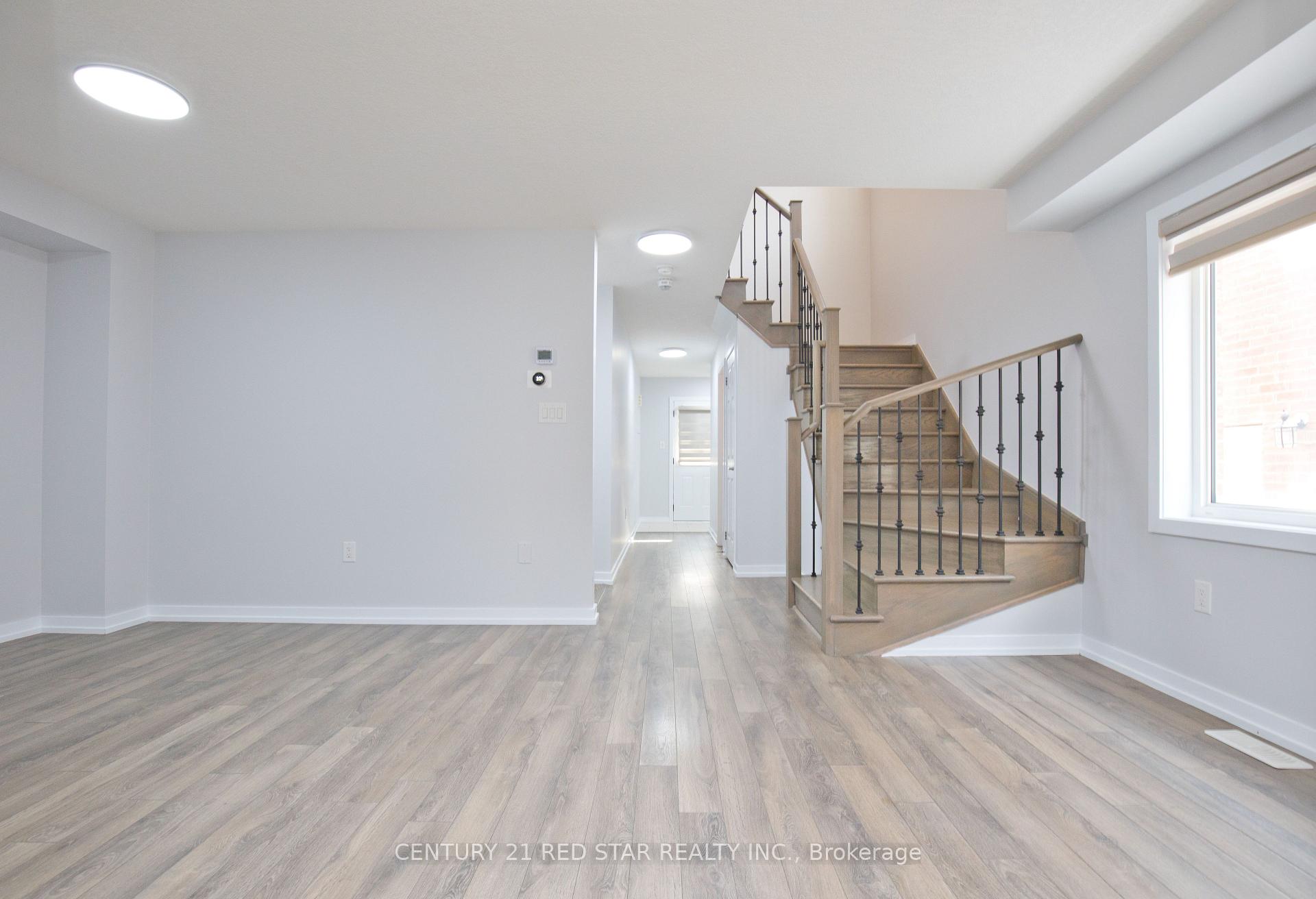 Photo 9 of 18 Golden Springs Drive, Brampton, Northwest Brampton — HOMEH