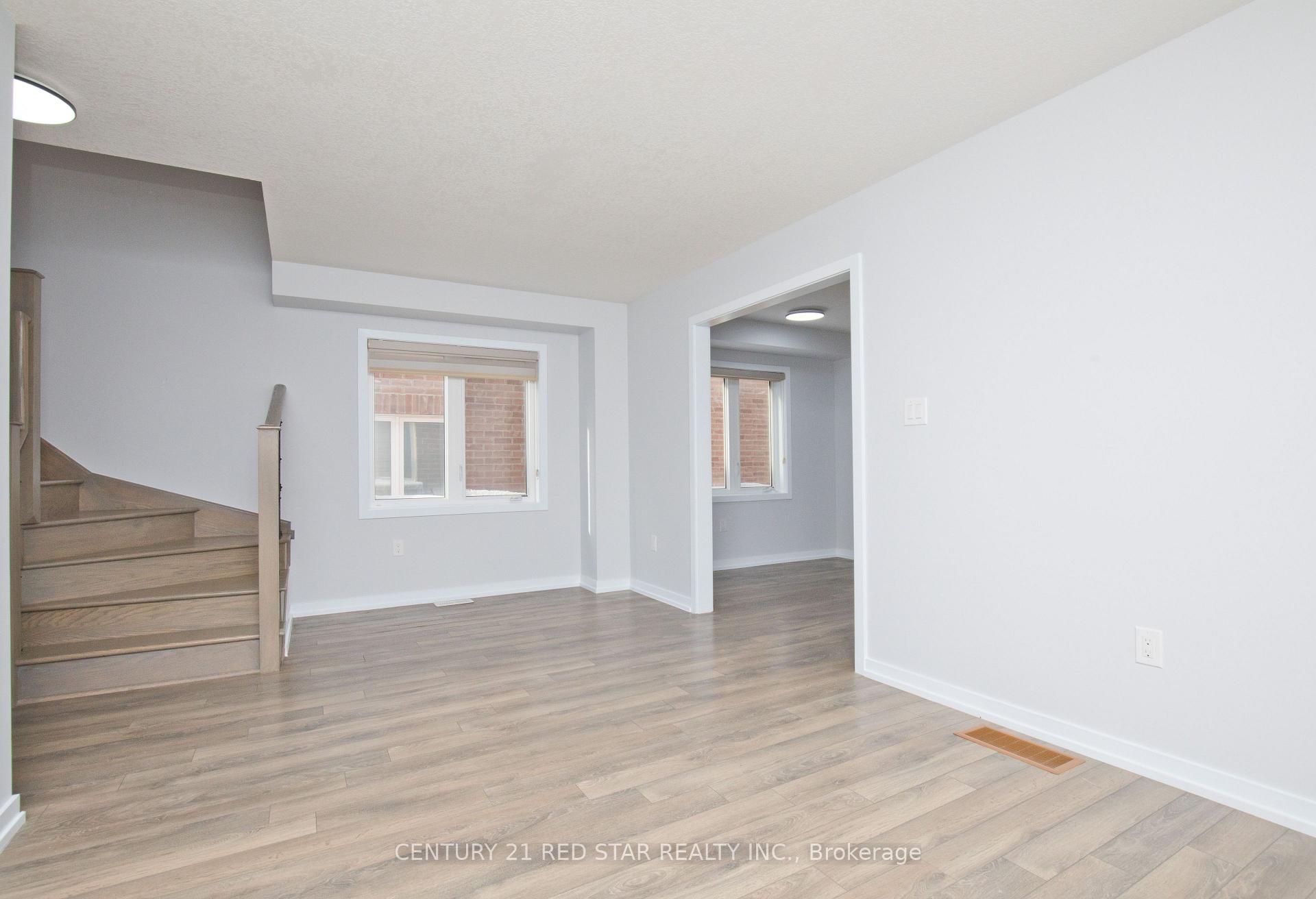 Photo 11 of 18 Golden Springs Drive, Brampton, Northwest Brampton — HOMEH
