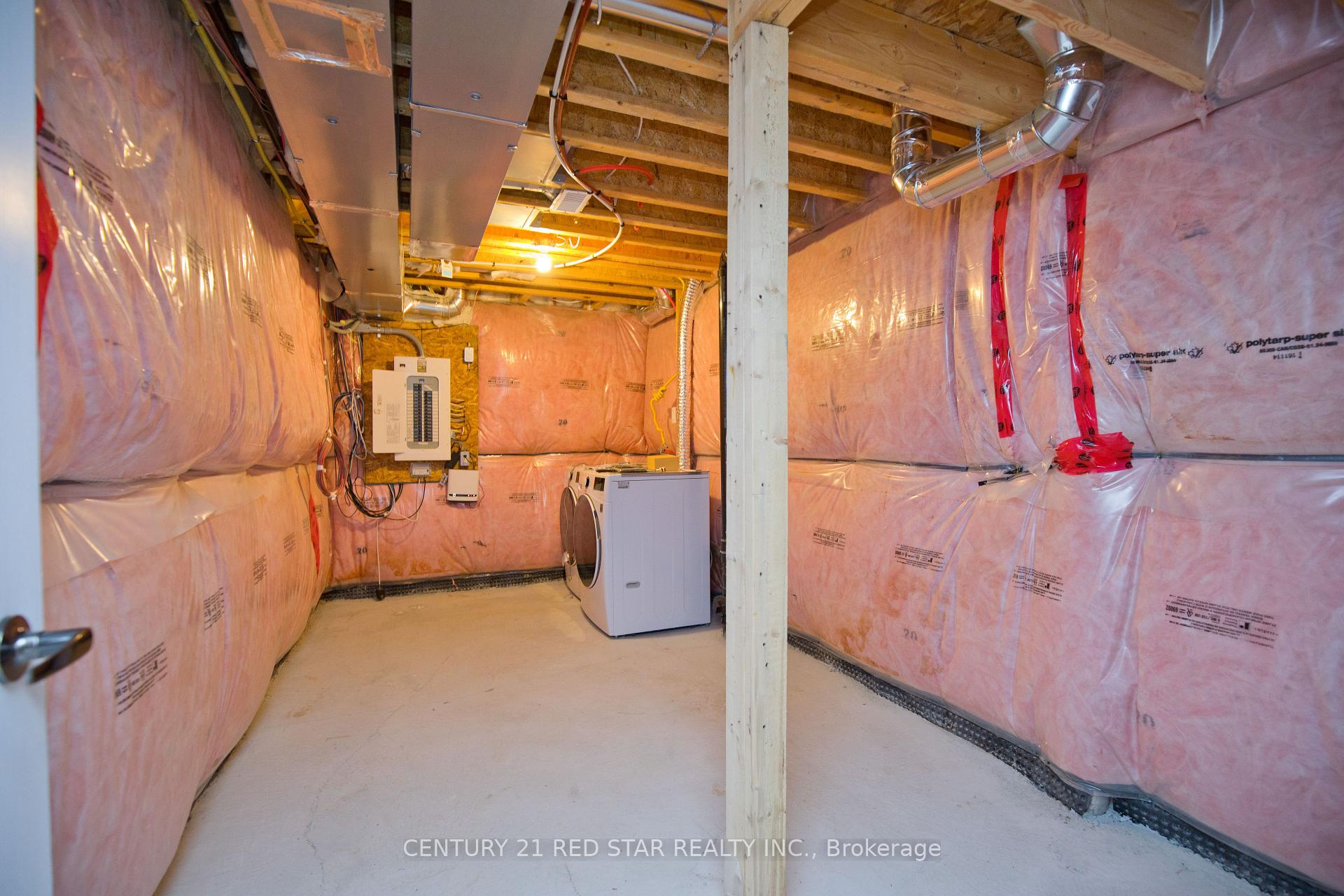 Photo 48 of 18 Golden Springs Drive, Brampton, Northwest Brampton — HOMEH