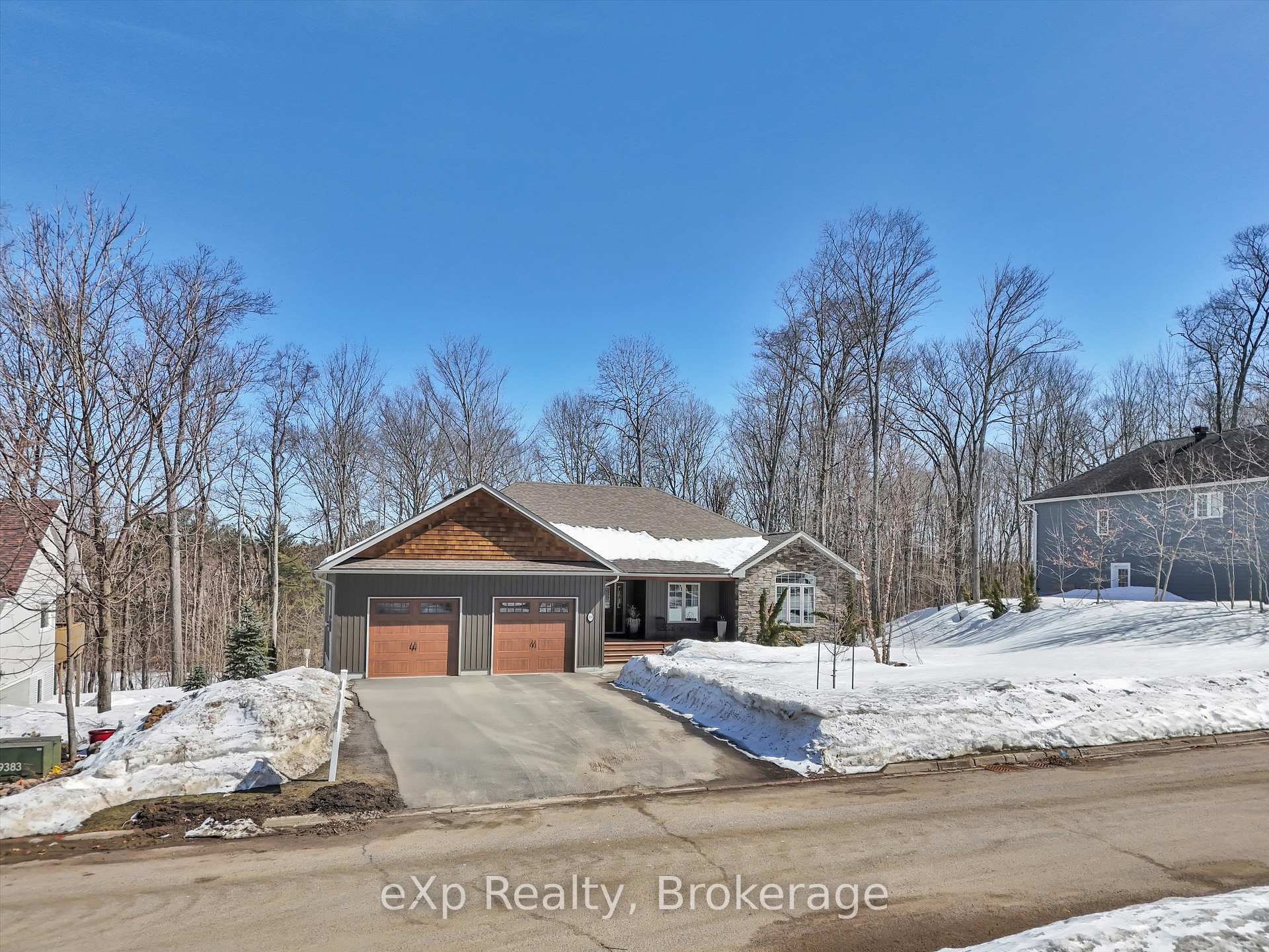 Photo 1 of 184 Maple Heights Drive, Gravenhurst, Muskoka (S) — HOMEH