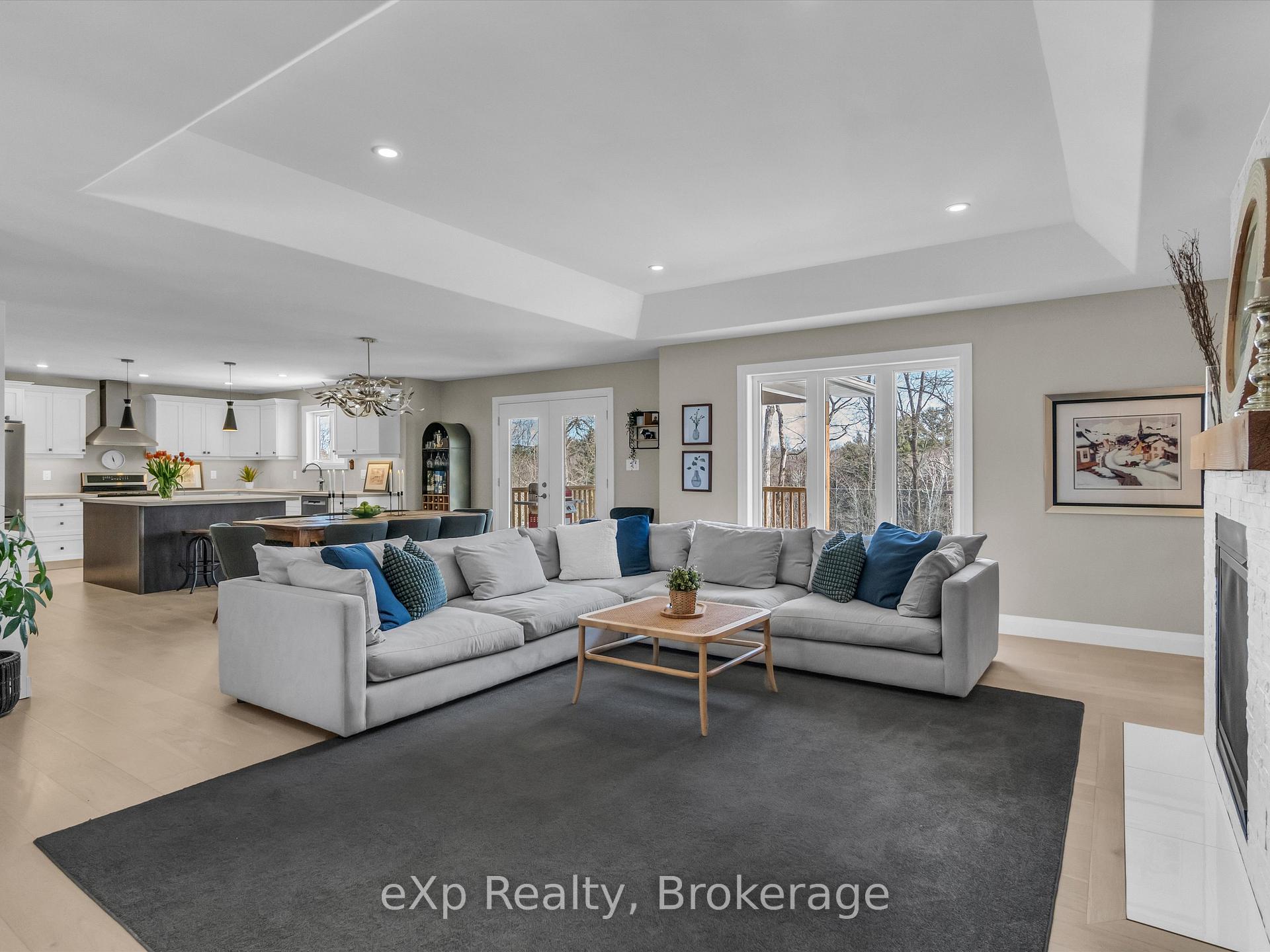 Photo 3 of 184 Maple Heights Drive, Gravenhurst, Muskoka (S) — HOMEH