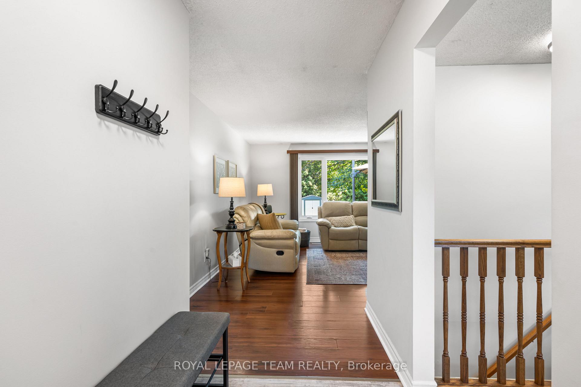 Photo 6 of 6521 Jack Pine Crescent, Ottawa, Greely — HOMEH