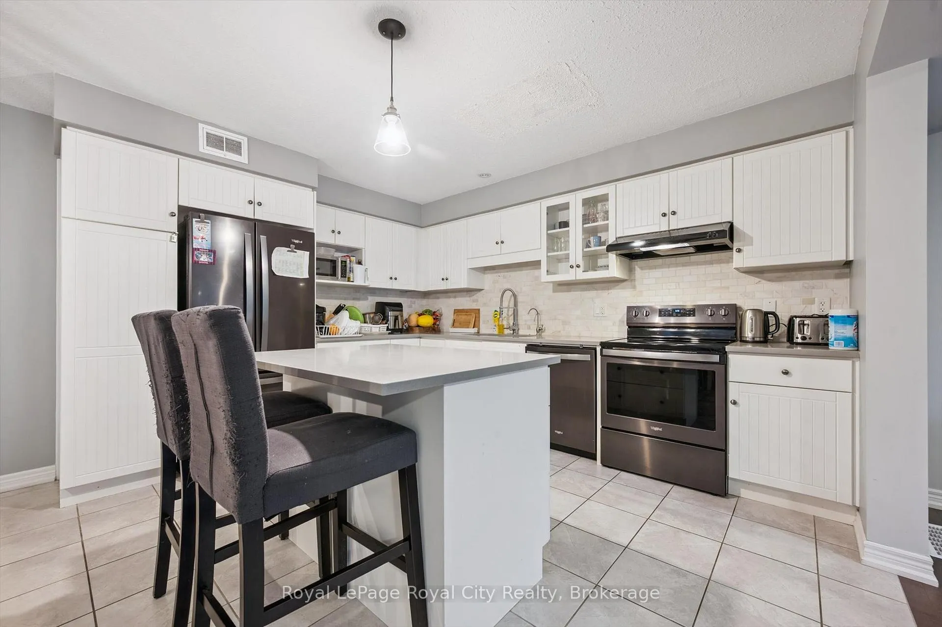 Photo 5 of 82 Couling Crescent, Guelph, Grange Road — HOMEH