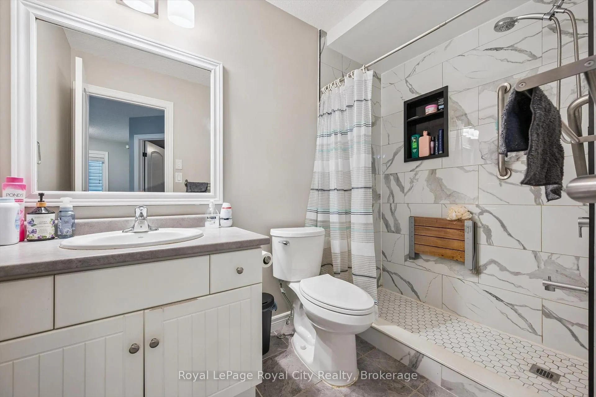 Photo 12 of 82 Couling Crescent, Guelph, Grange Road — HOMEH