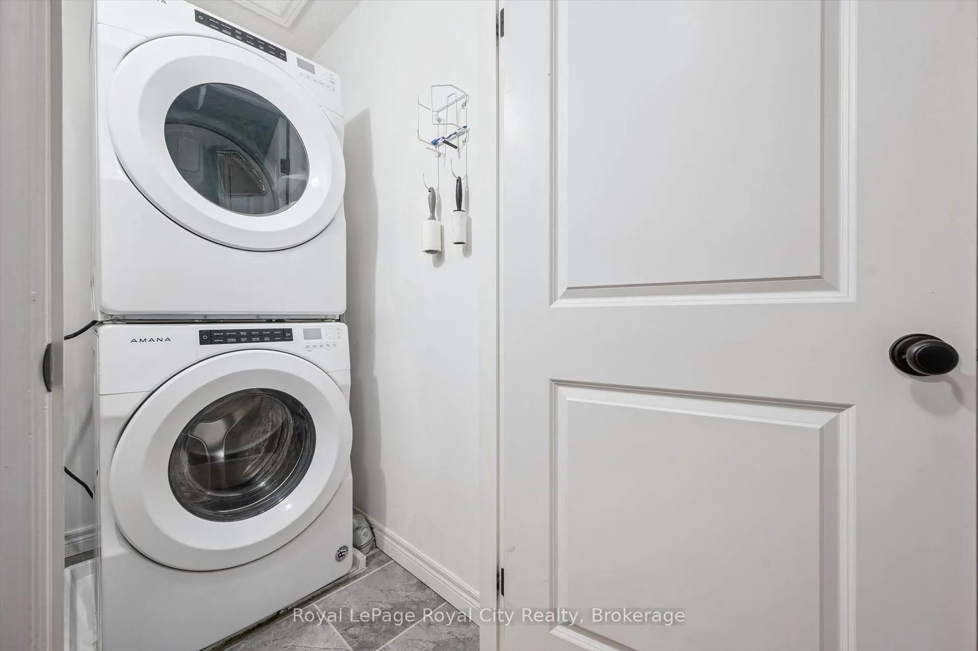Photo 16 of 82 Couling Crescent, Guelph, Grange Road — HOMEH