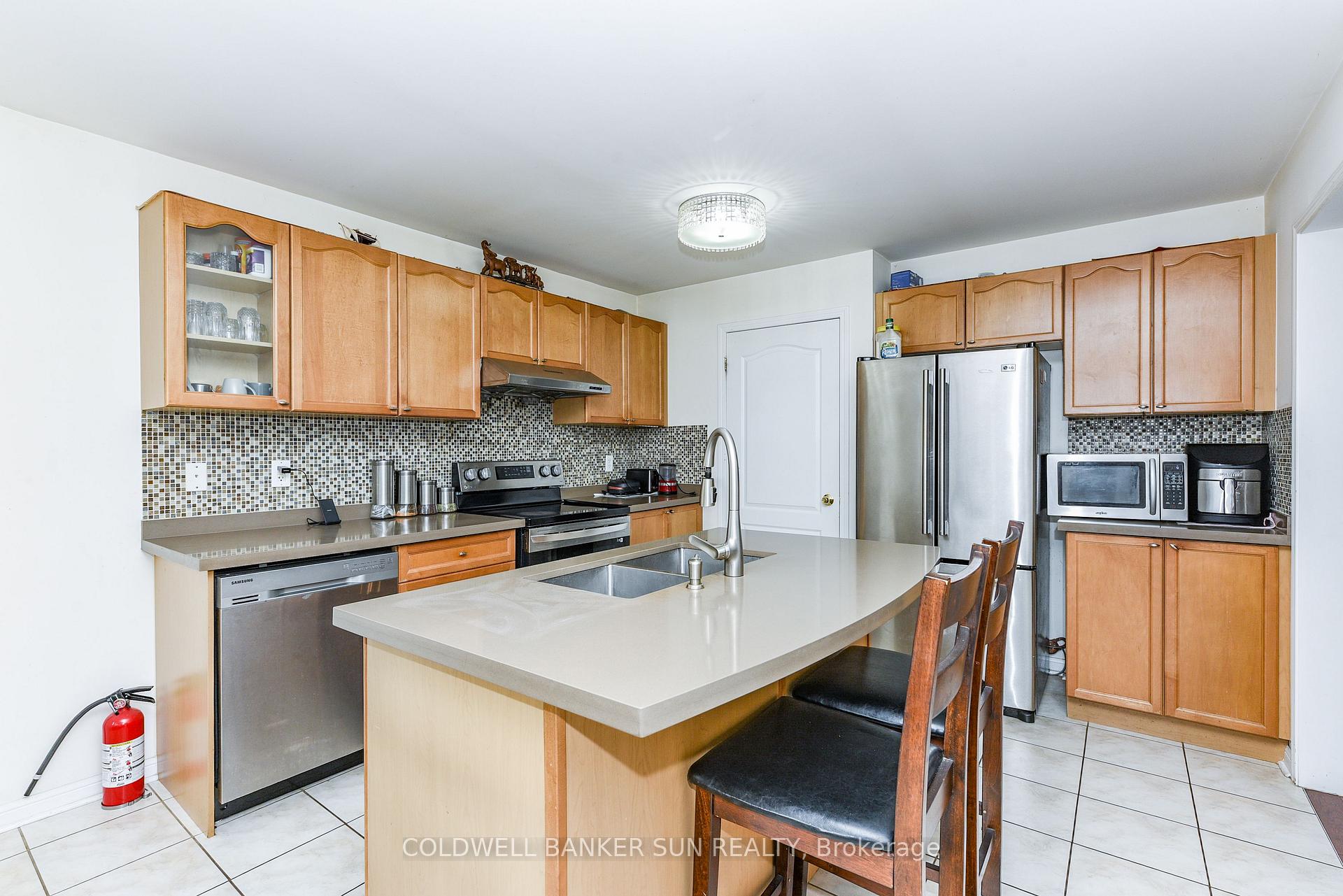 Photo 13 of 34 Benmore Crescent, Brampton, Vales of Castlemore — HOMEH