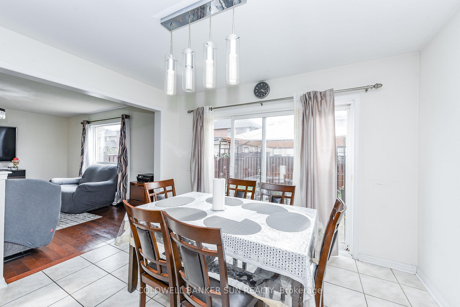 Photo 17 of 34 Benmore Crescent, Brampton, Vales of Castlemore — HOMEH