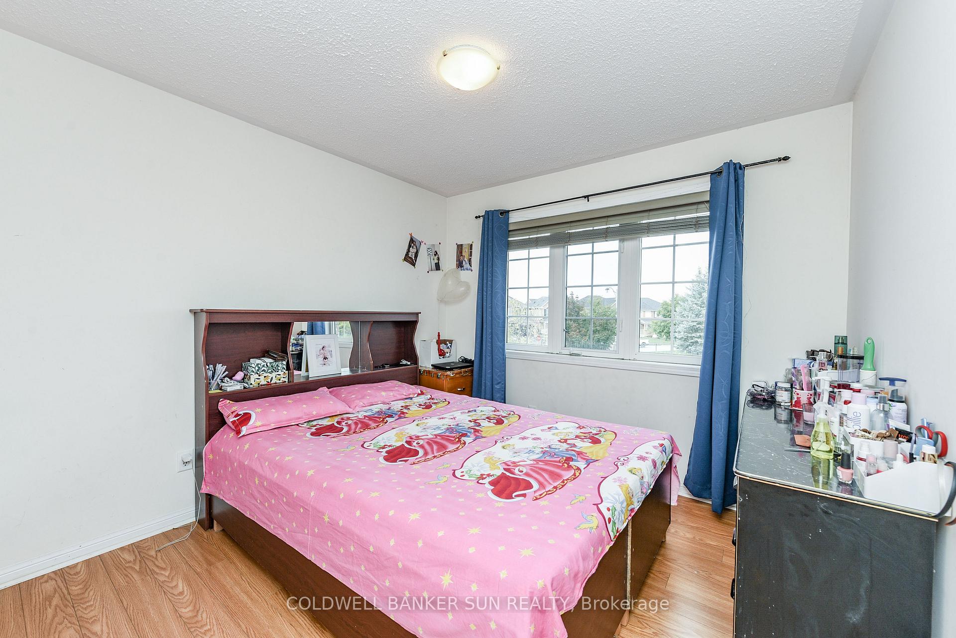 Photo 20 of 34 Benmore Crescent, Brampton, Vales of Castlemore — HOMEH