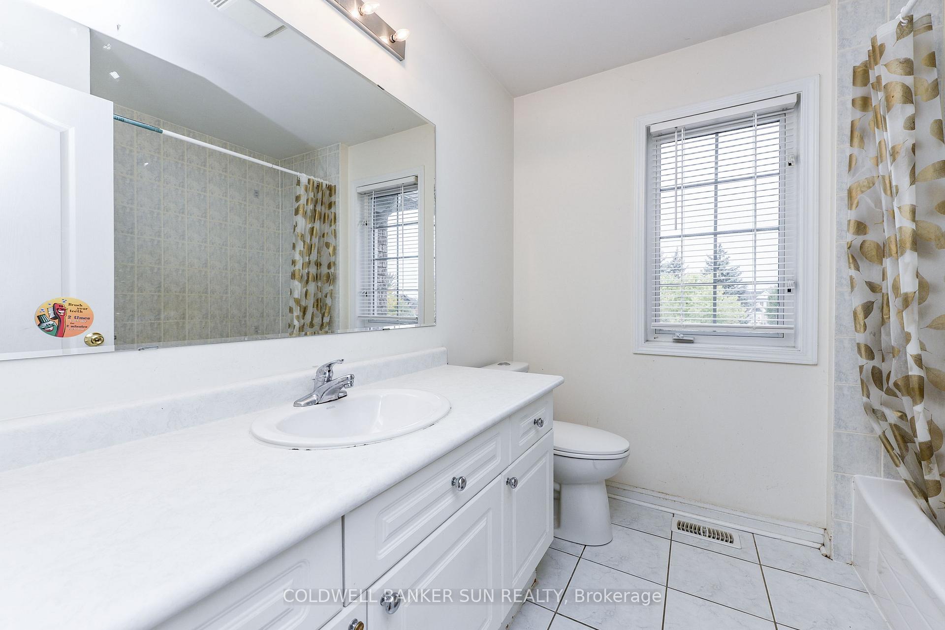 Photo 22 of 34 Benmore Crescent, Brampton, Vales of Castlemore — HOMEH