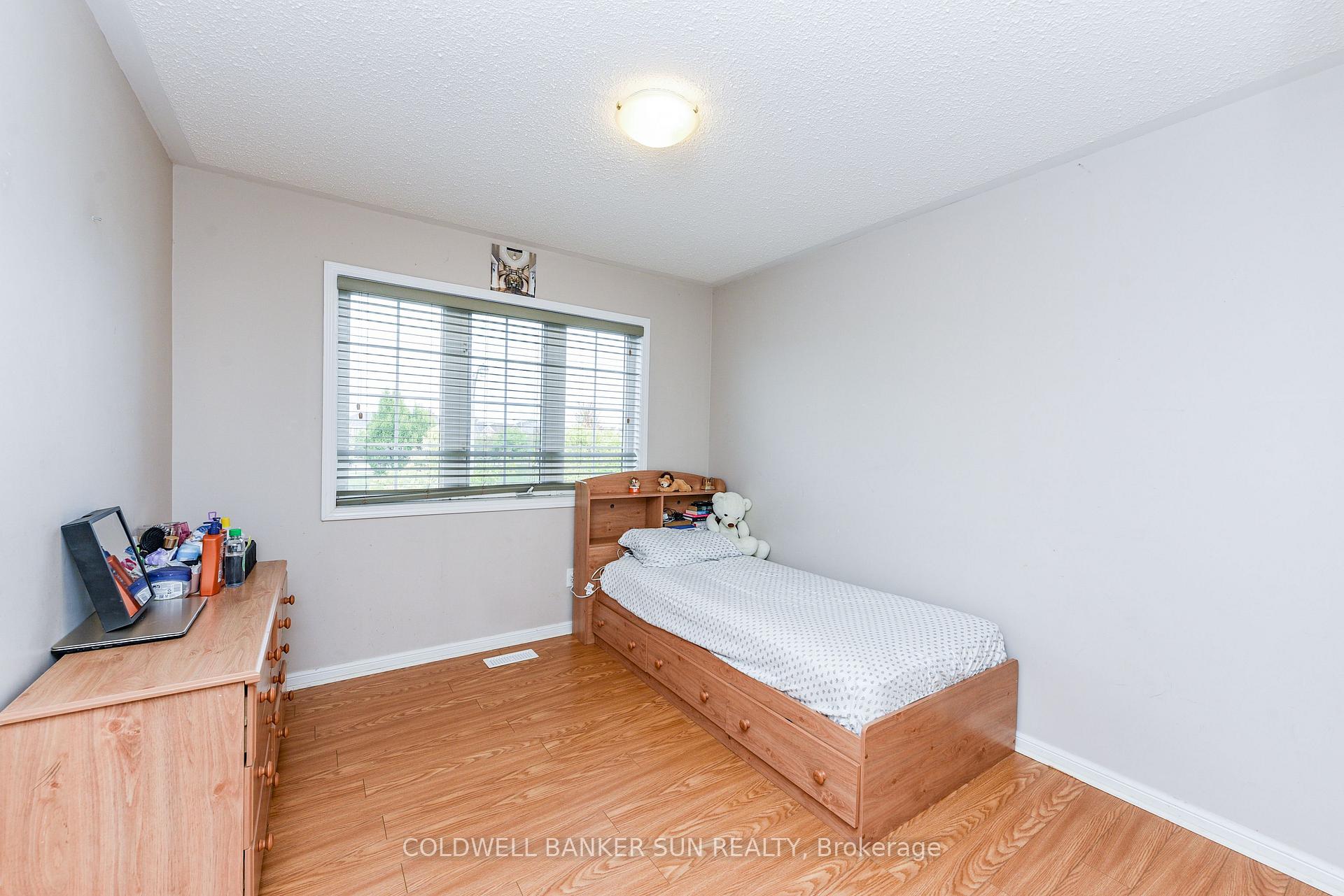 Photo 24 of 34 Benmore Crescent, Brampton, Vales of Castlemore — HOMEH