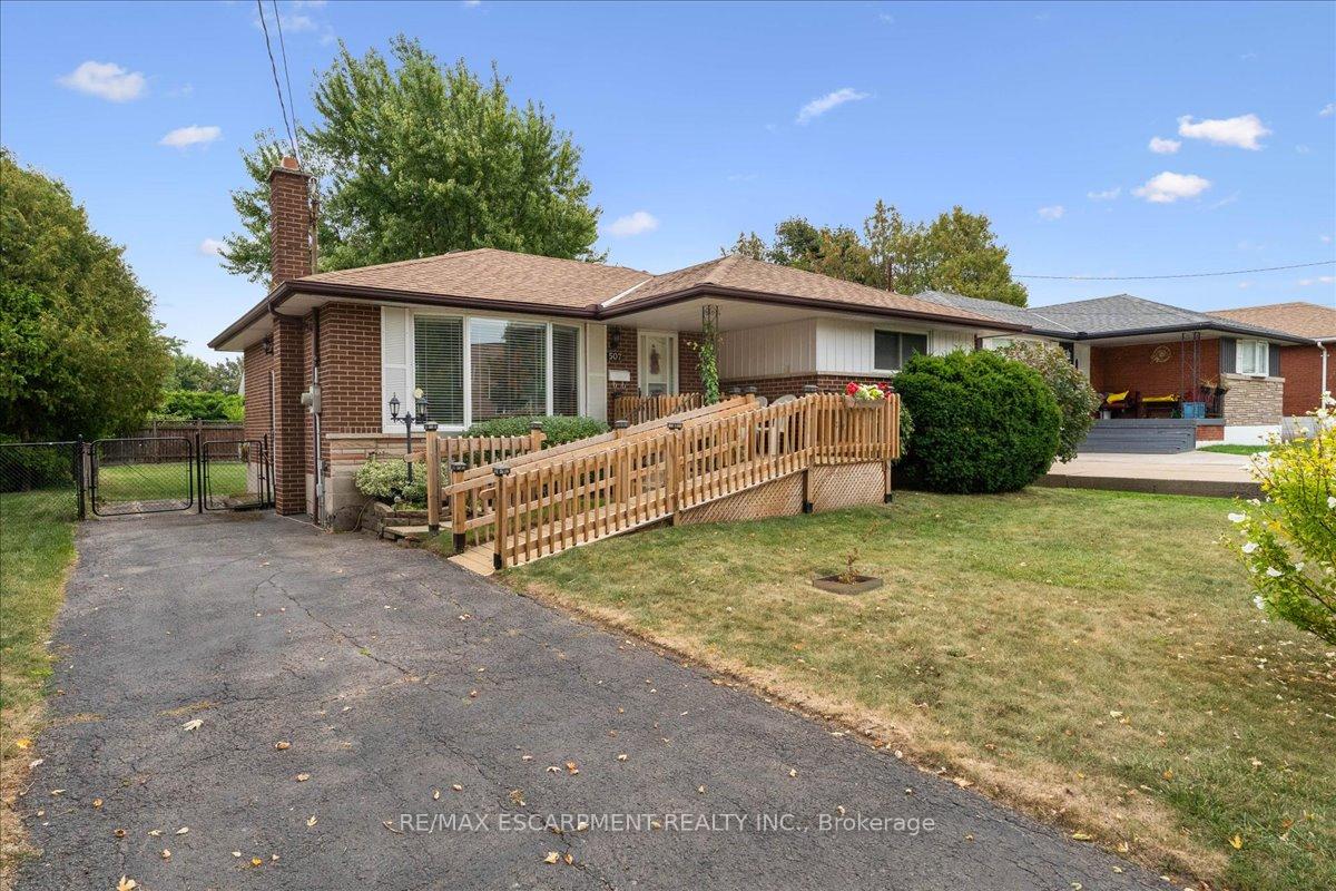 Photo 4 of 507 Upper Paradise Road, Hamilton, Gilbert — HOMEH