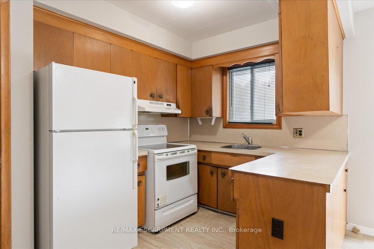 Photo 13 of 507 Upper Paradise Road, Hamilton, Gilbert — HOMEH