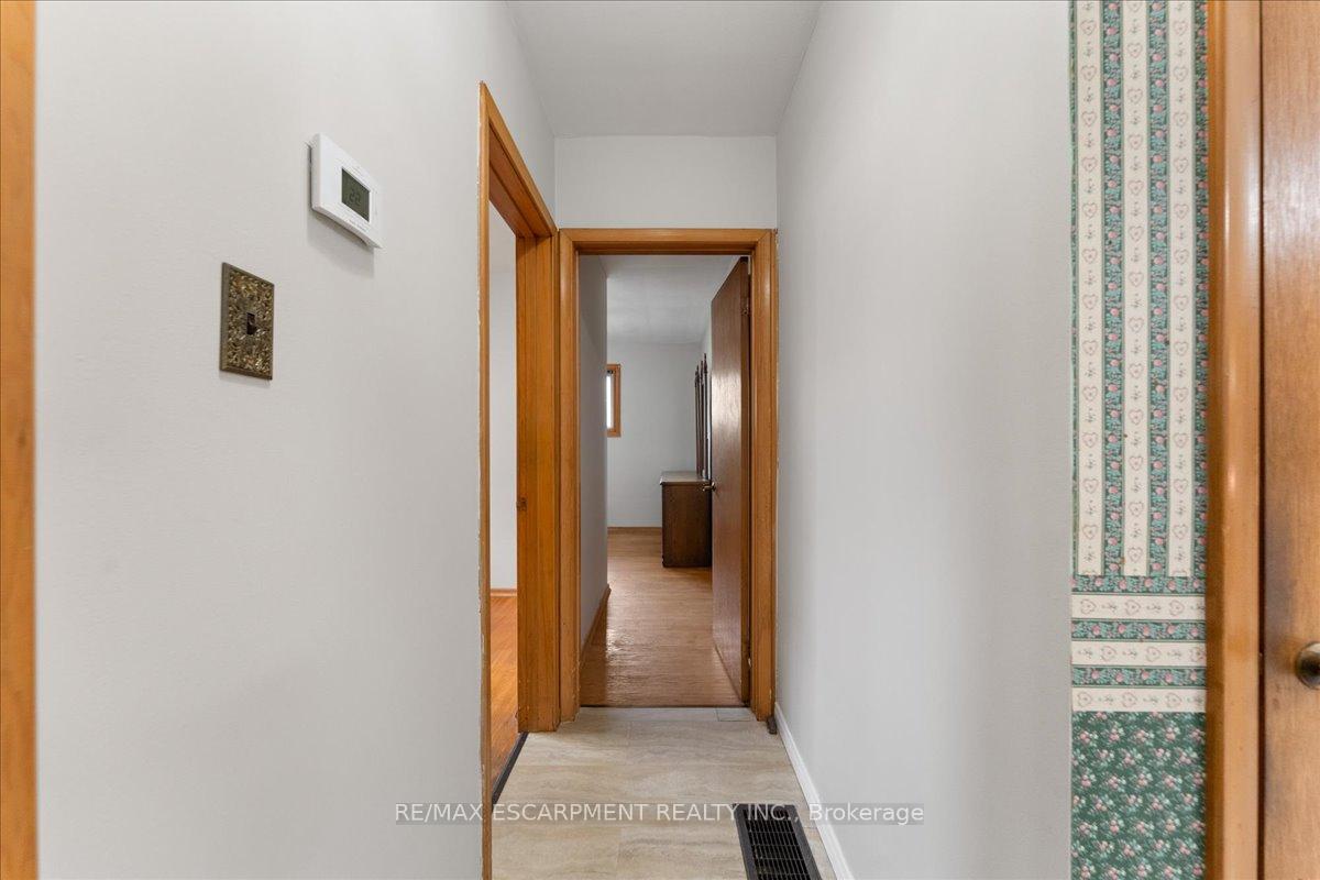 Photo 20 of 507 Upper Paradise Road, Hamilton, Gilbert — HOMEH