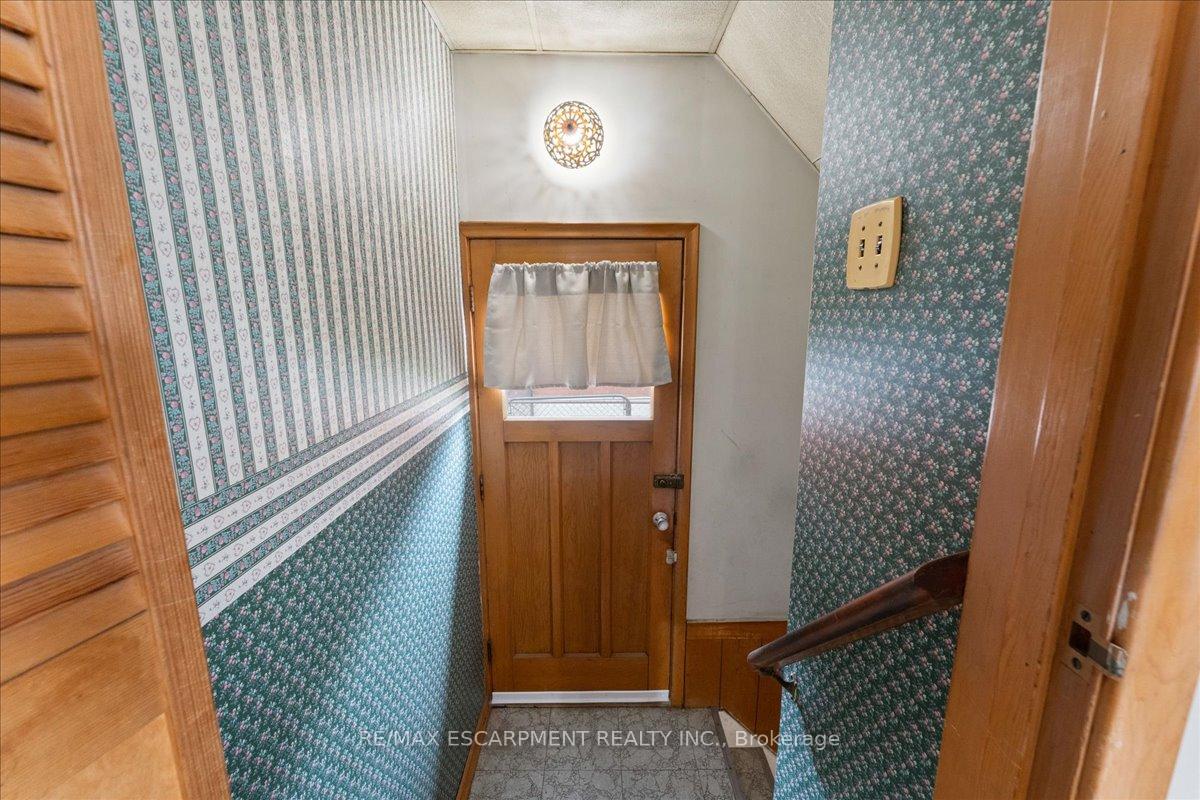 Photo 25 of 507 Upper Paradise Road, Hamilton, Gilbert — HOMEH