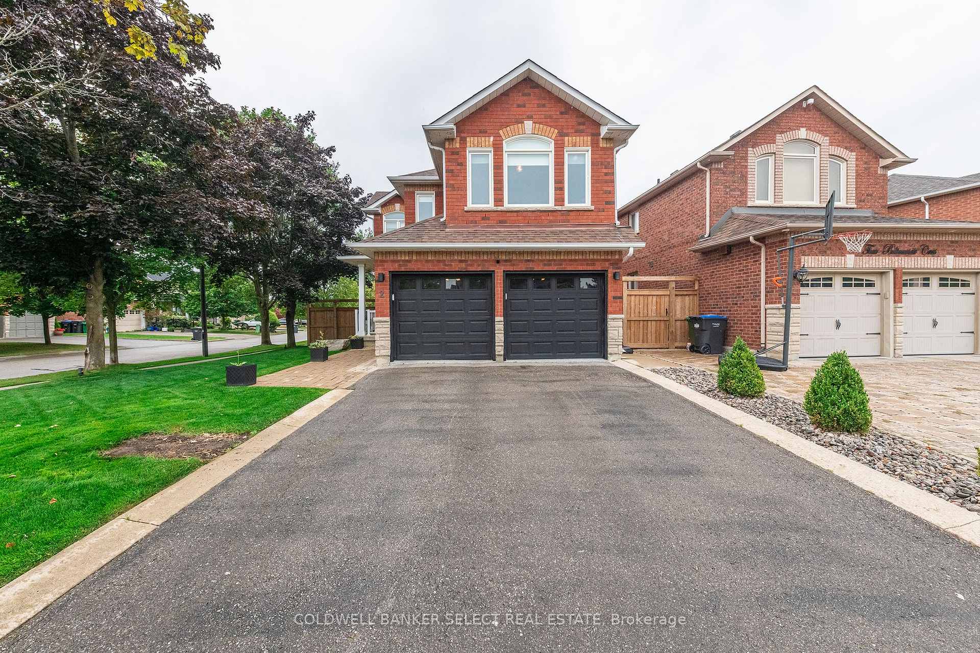 Photo 1 of 2 Boltonview Crescent, Caledon, Bolton West — HOMEH