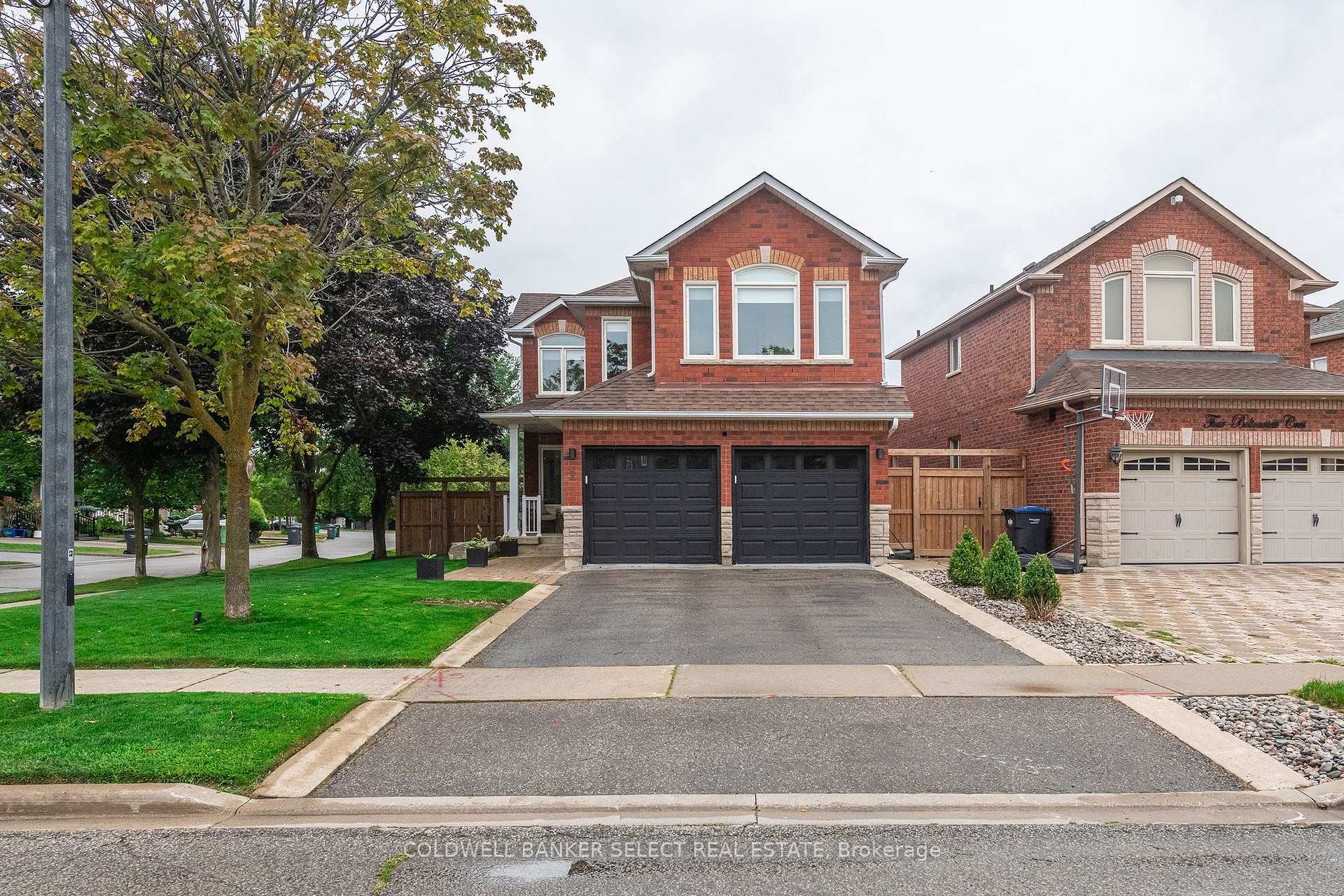 Photo 2 of 2 Boltonview Crescent, Caledon, Bolton West — HOMEH